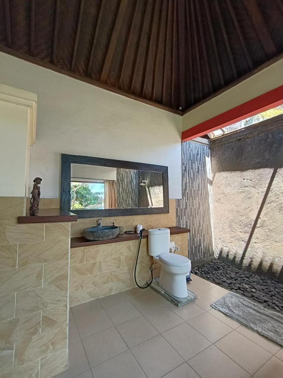 Putra'Lebah Amed Guest House view 3