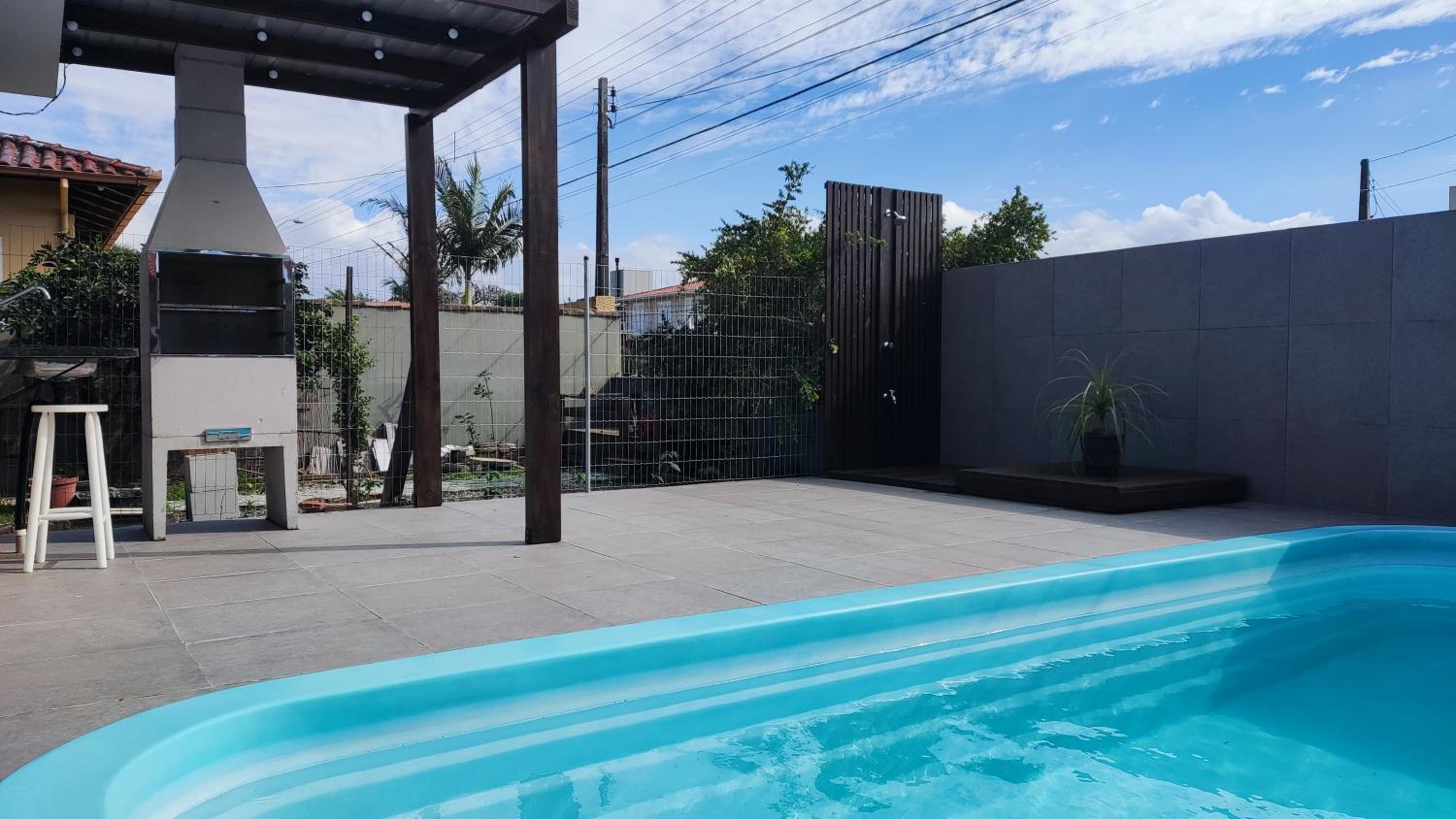 Casa de praia com piscina na praia da Daniela em Florianópolis