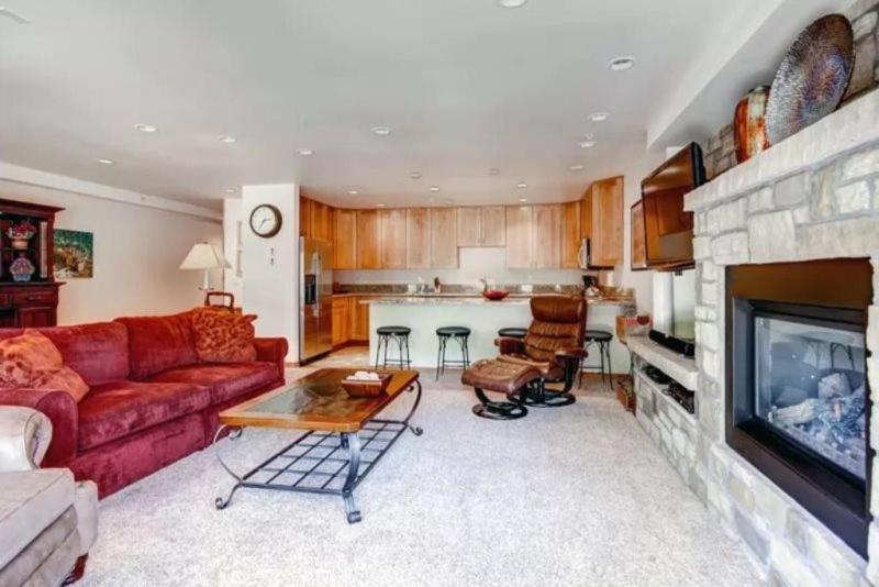 Ski In, Ski Out 2 Bedroom Vacation Rental In The Heart Of Lionshead Village With Heated Slope Side Pool And Hot Tub view 3