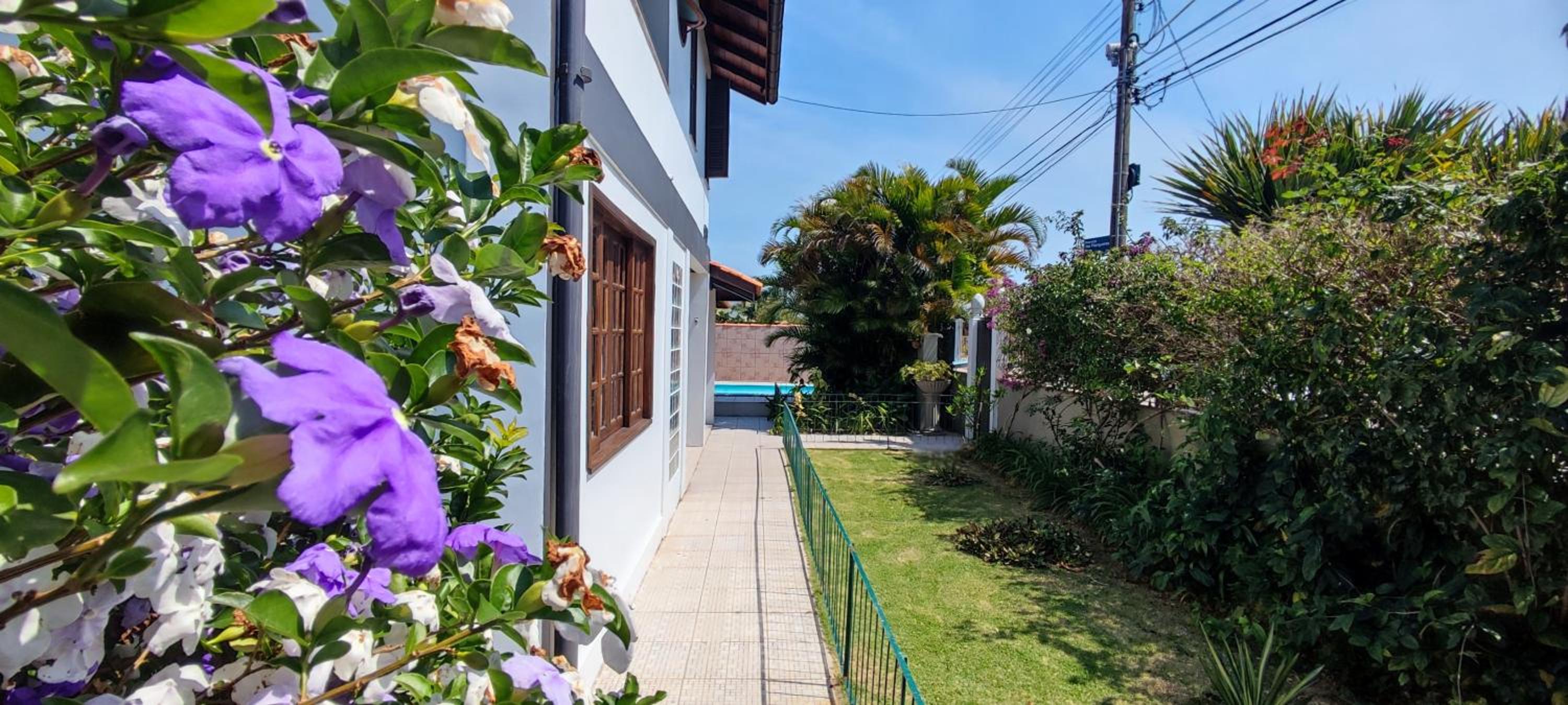 Casa de praia com piscina na praia da Daniela em Florianópolis