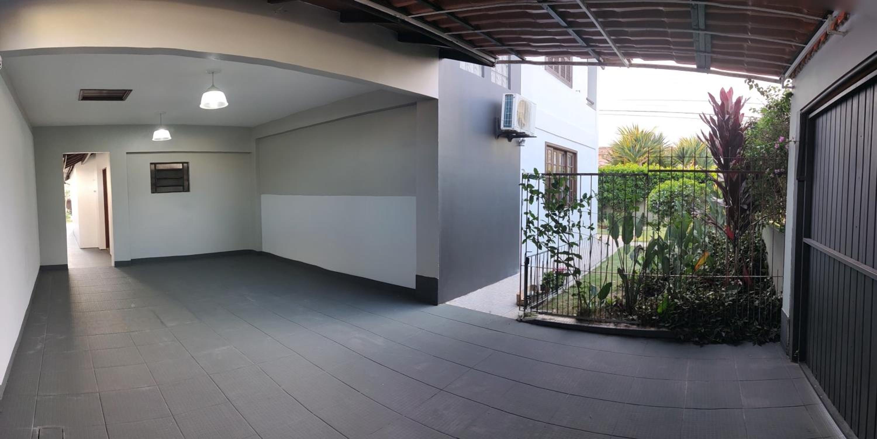 Casa de praia com piscina na praia da Daniela em Florianópolis