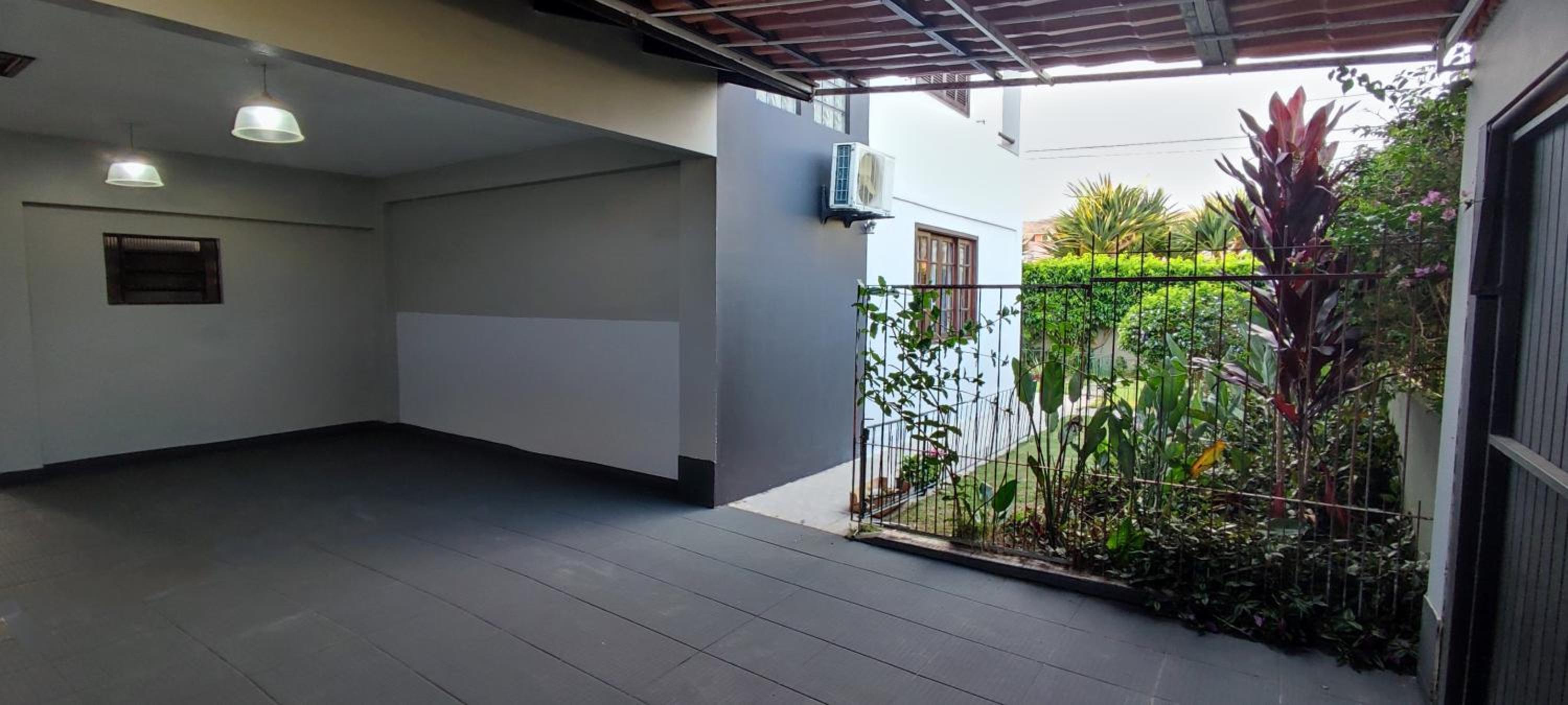 Casa de praia com piscina na praia da Daniela em Florianópolis