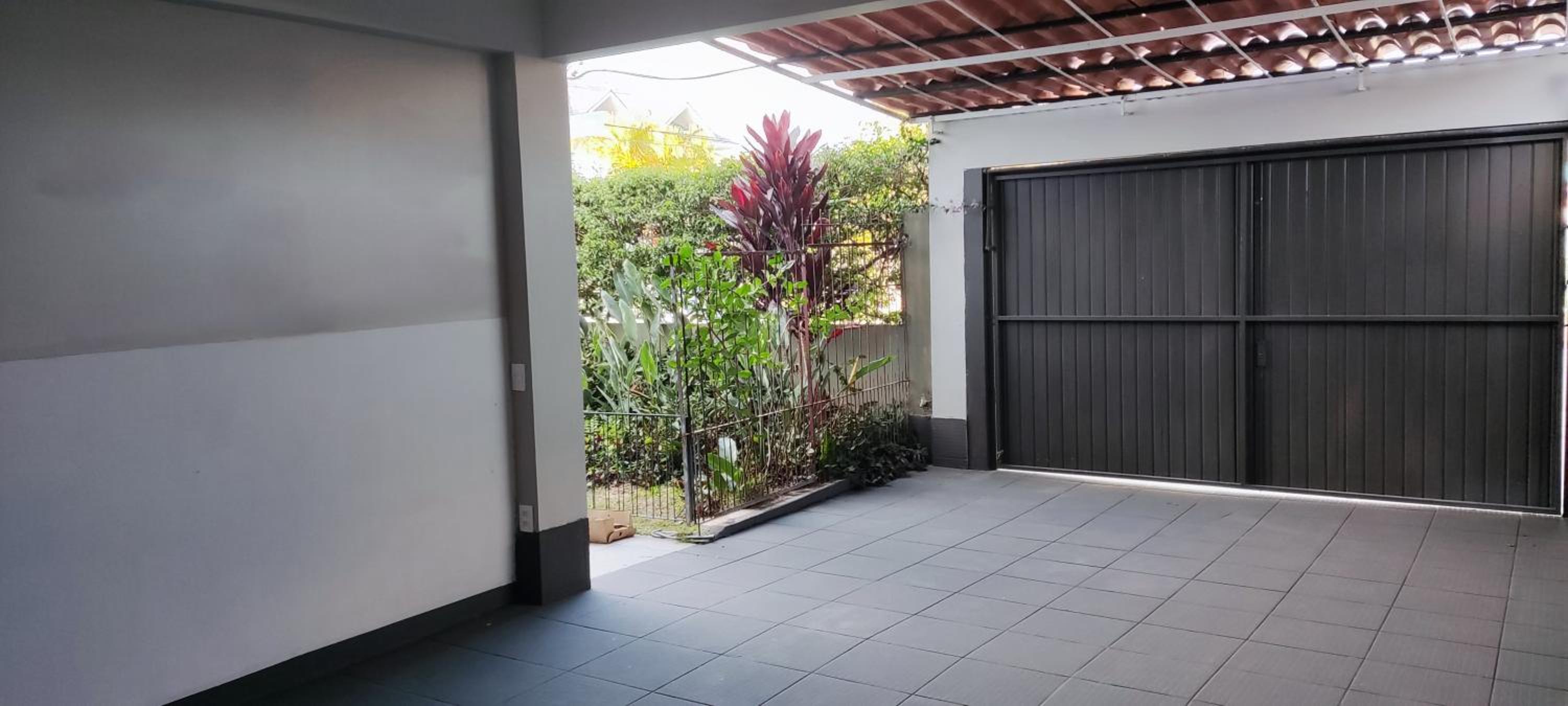 Casa de praia com piscina na praia da Daniela em Florianópolis