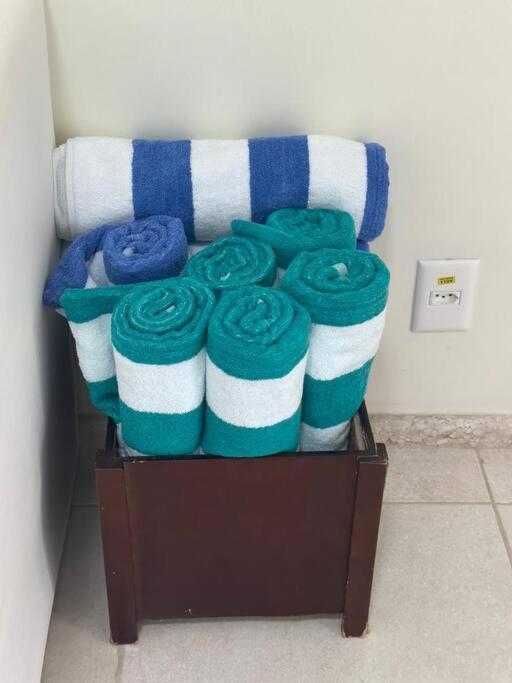 Pé na Areia Cobertura com Conforto Praia do Forte Melhor Trecho