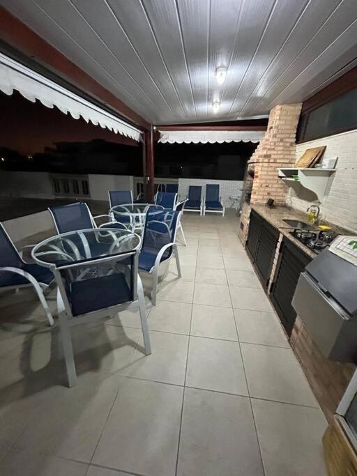 Pé na Areia Cobertura com Conforto Praia do Forte Melhor Trecho