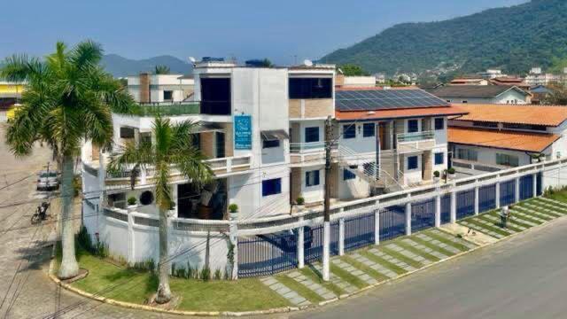 Vila Lorenzi & Apartamentos