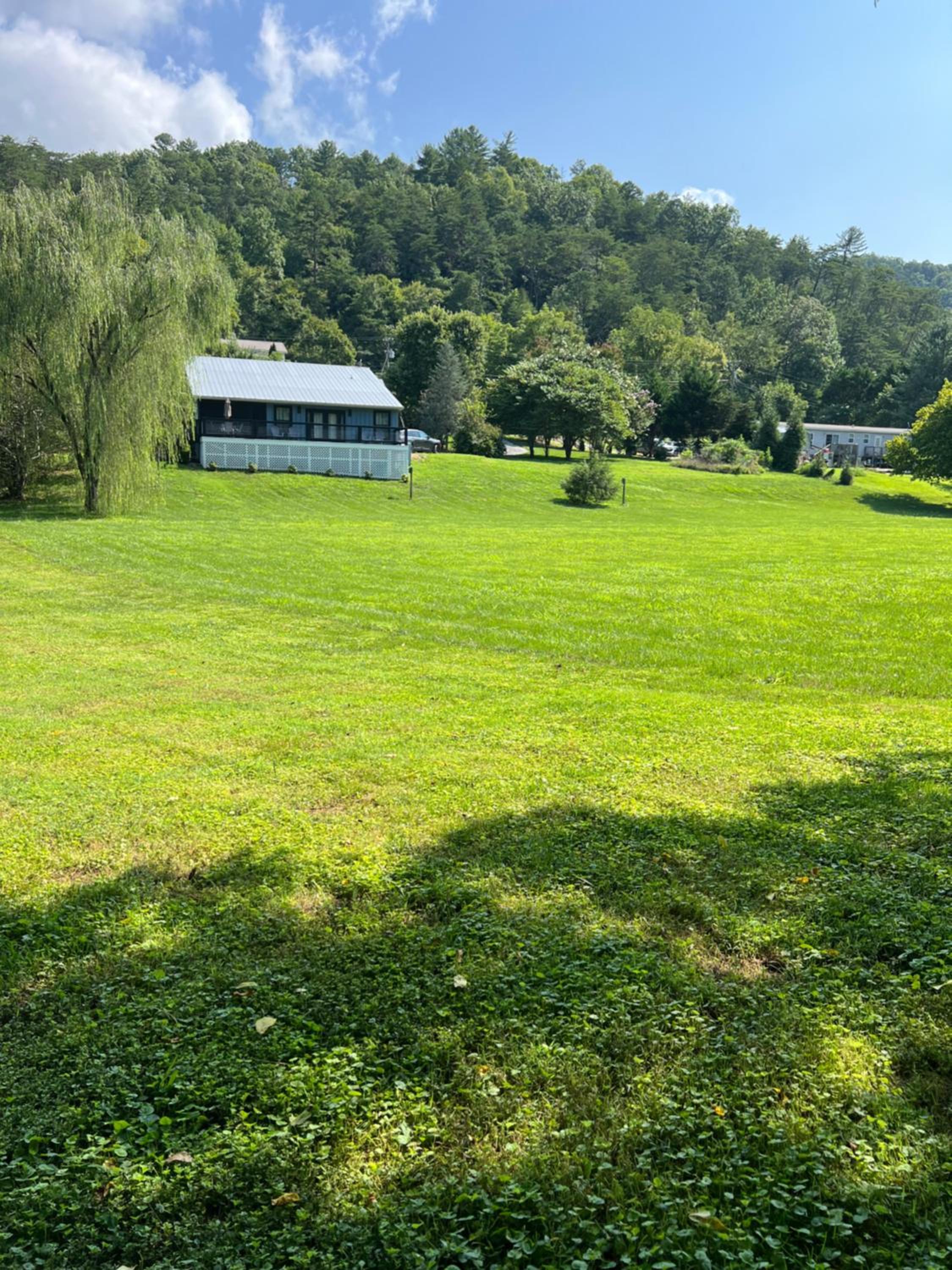 Firefly Fields 2-Acres With Guest House, Game Room, Mountain & River Views view 5