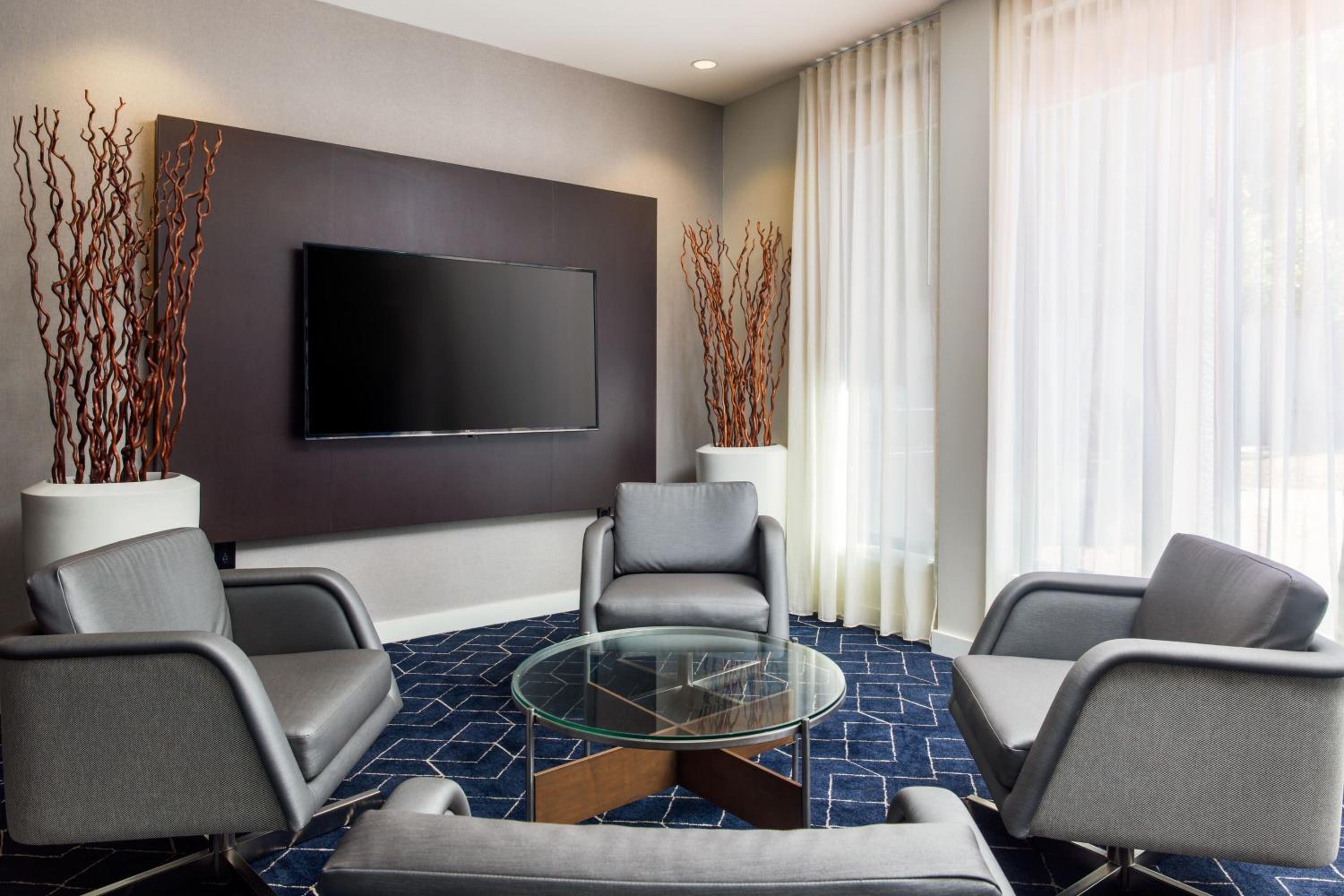 Phoenix Vacations - Courtyard by Marriott Phoenix North - Property Image 2