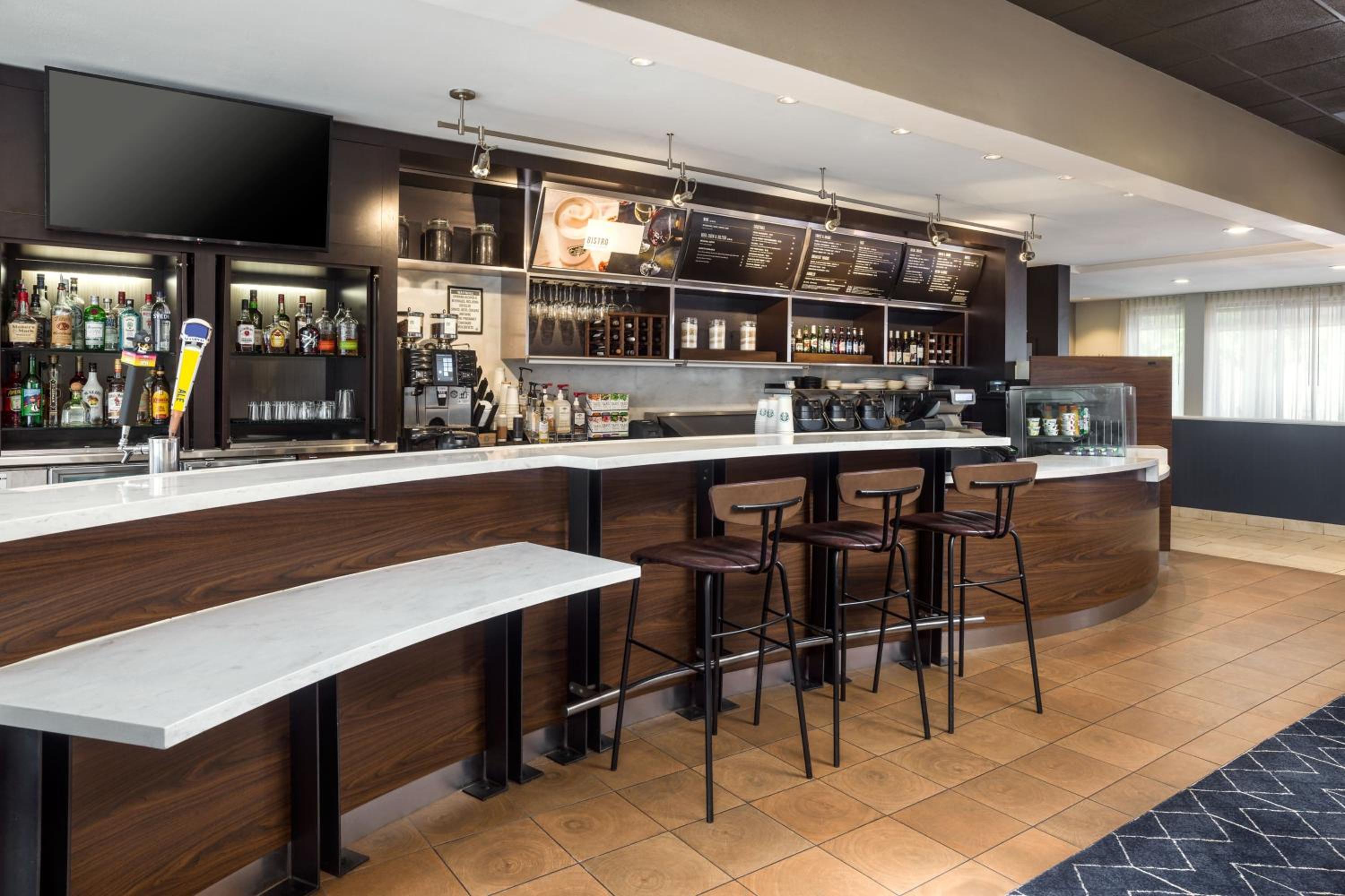 Phoenix Vacations - Courtyard by Marriott Phoenix North - Property Image 3