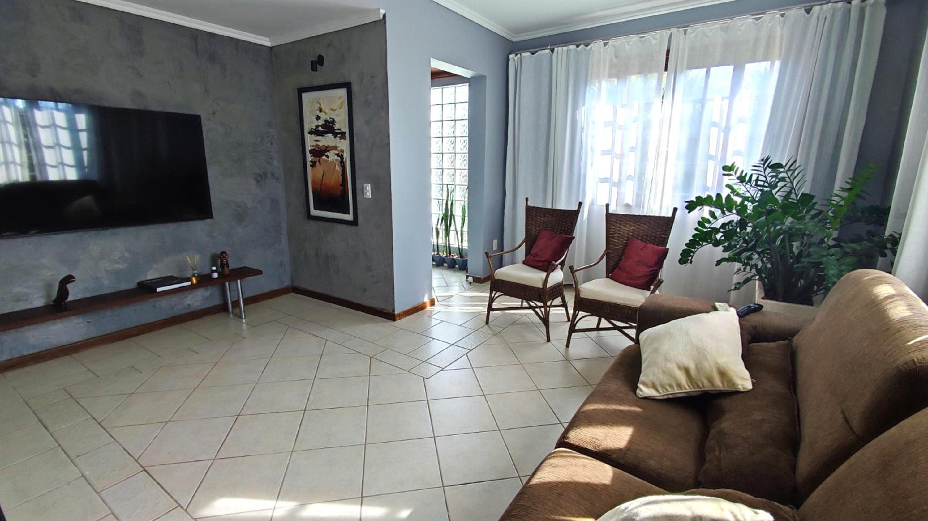 Casa de praia com piscina na praia da Daniela em Florianópolis