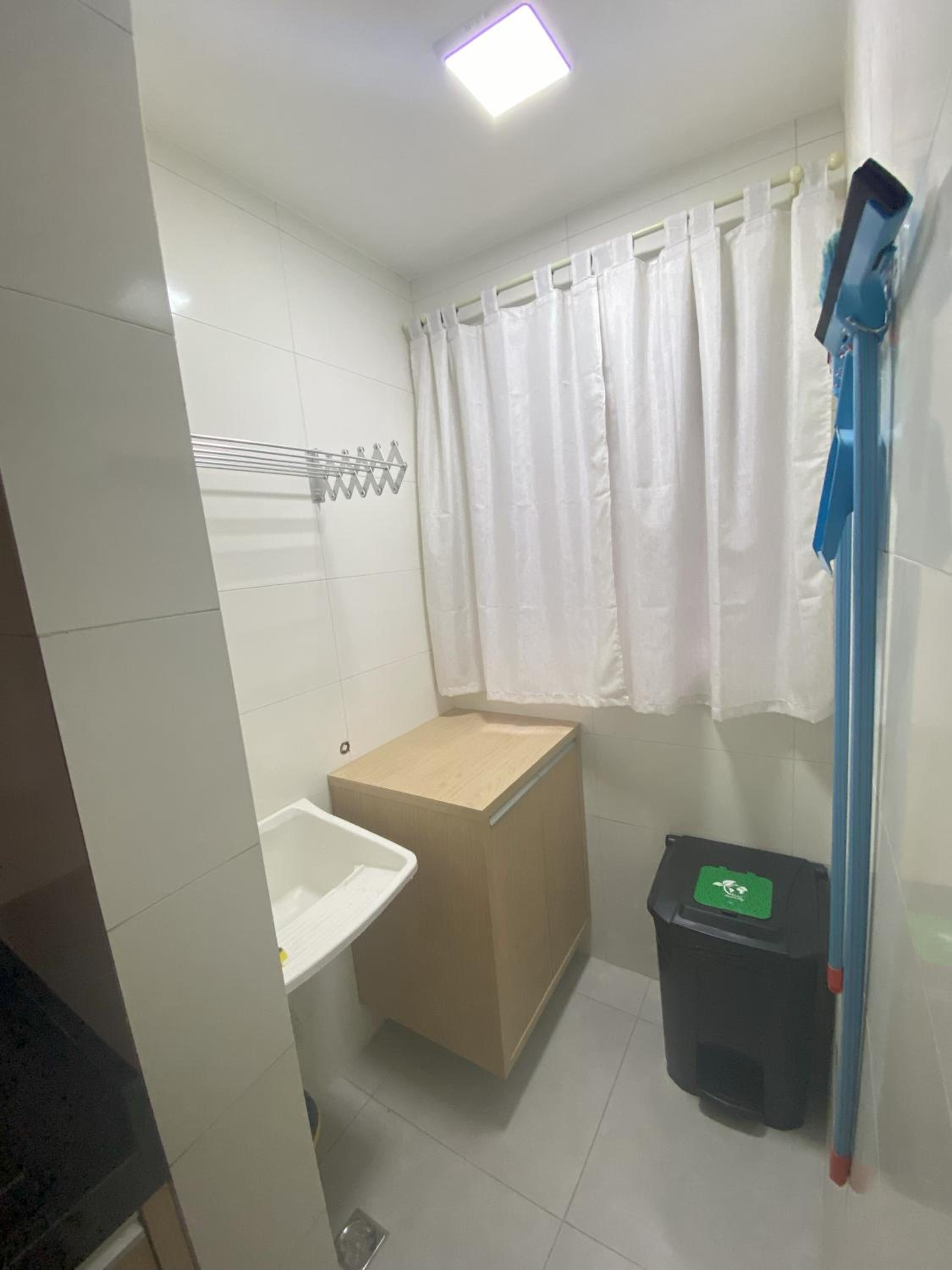 Apartamento Inteiro Novo - 2 Quartos - REGIÃO CENTRAL FOZ