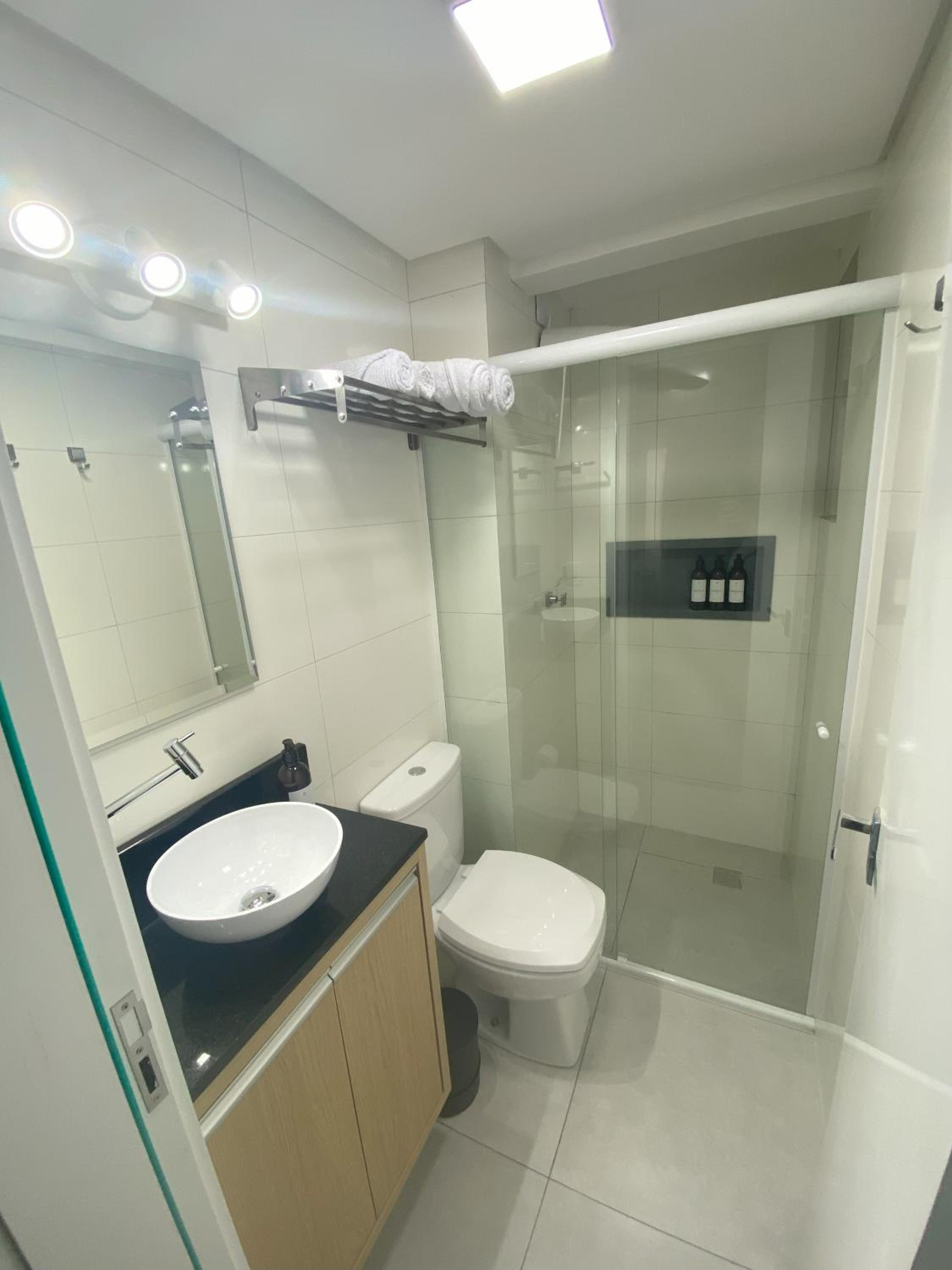 Apartamento Inteiro Novo - 2 Quartos - REGIÃO CENTRAL FOZ