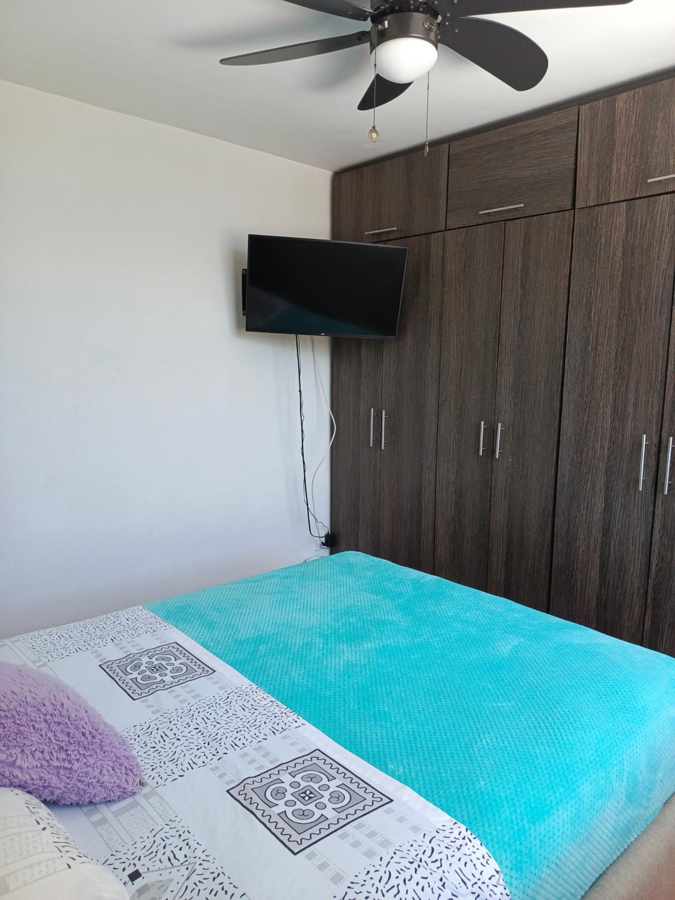 Hospedaje eje cafetero en Armenia — hotel room