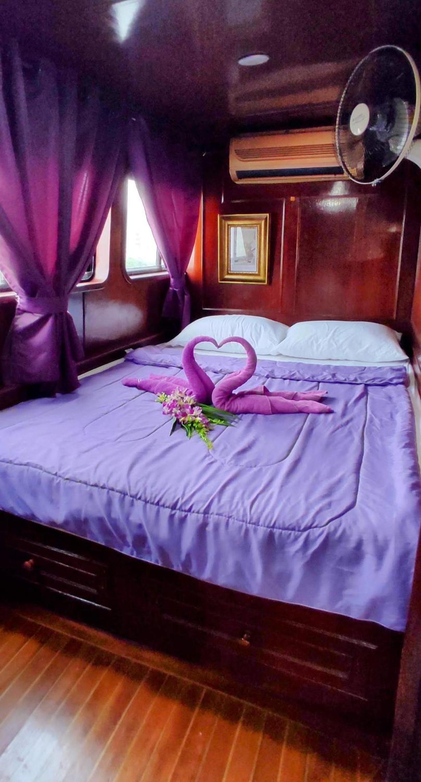 Sabai Sabai Liveaboard Bangkok