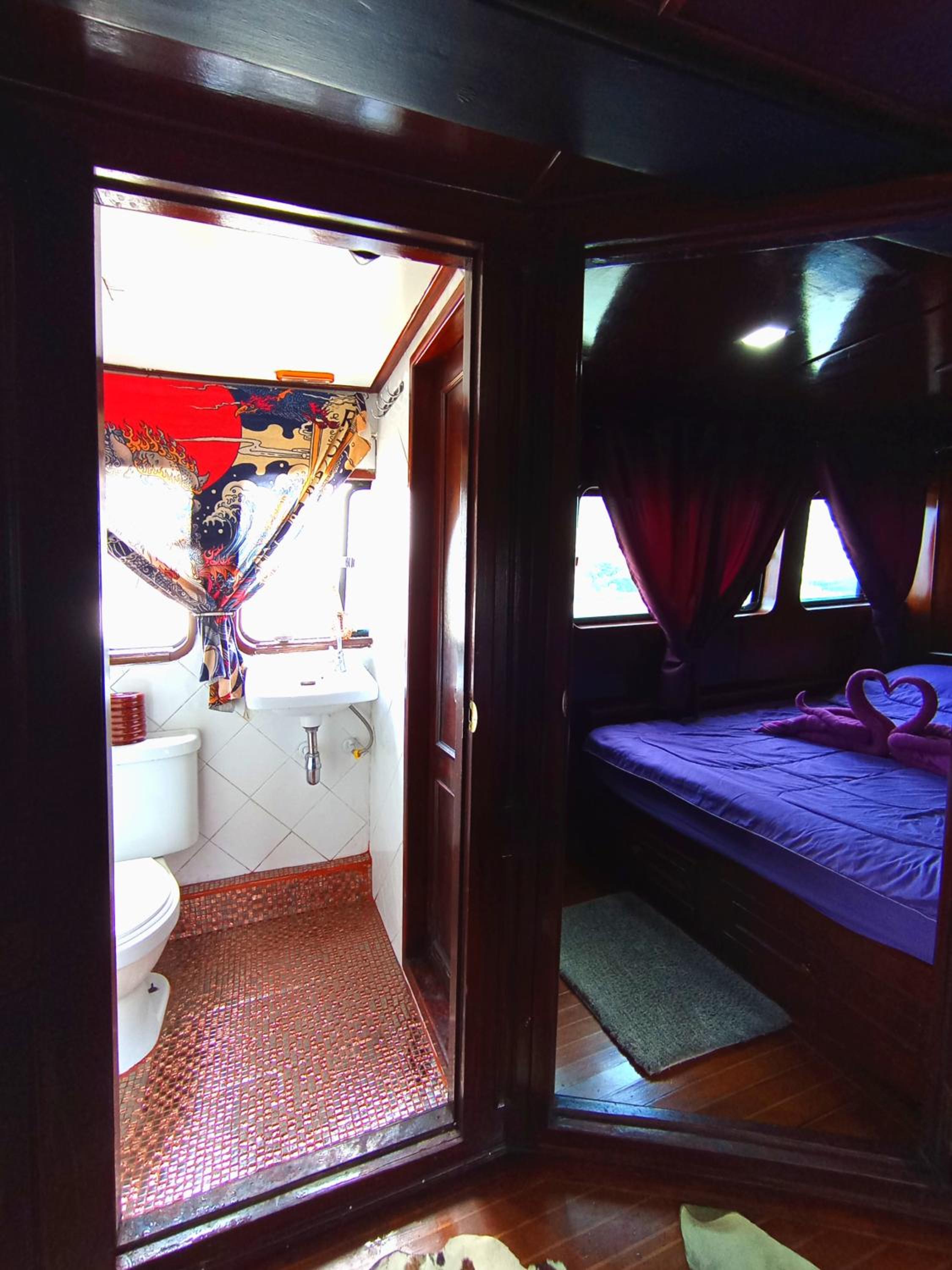 Sabai Sabai Liveaboard Bangkok