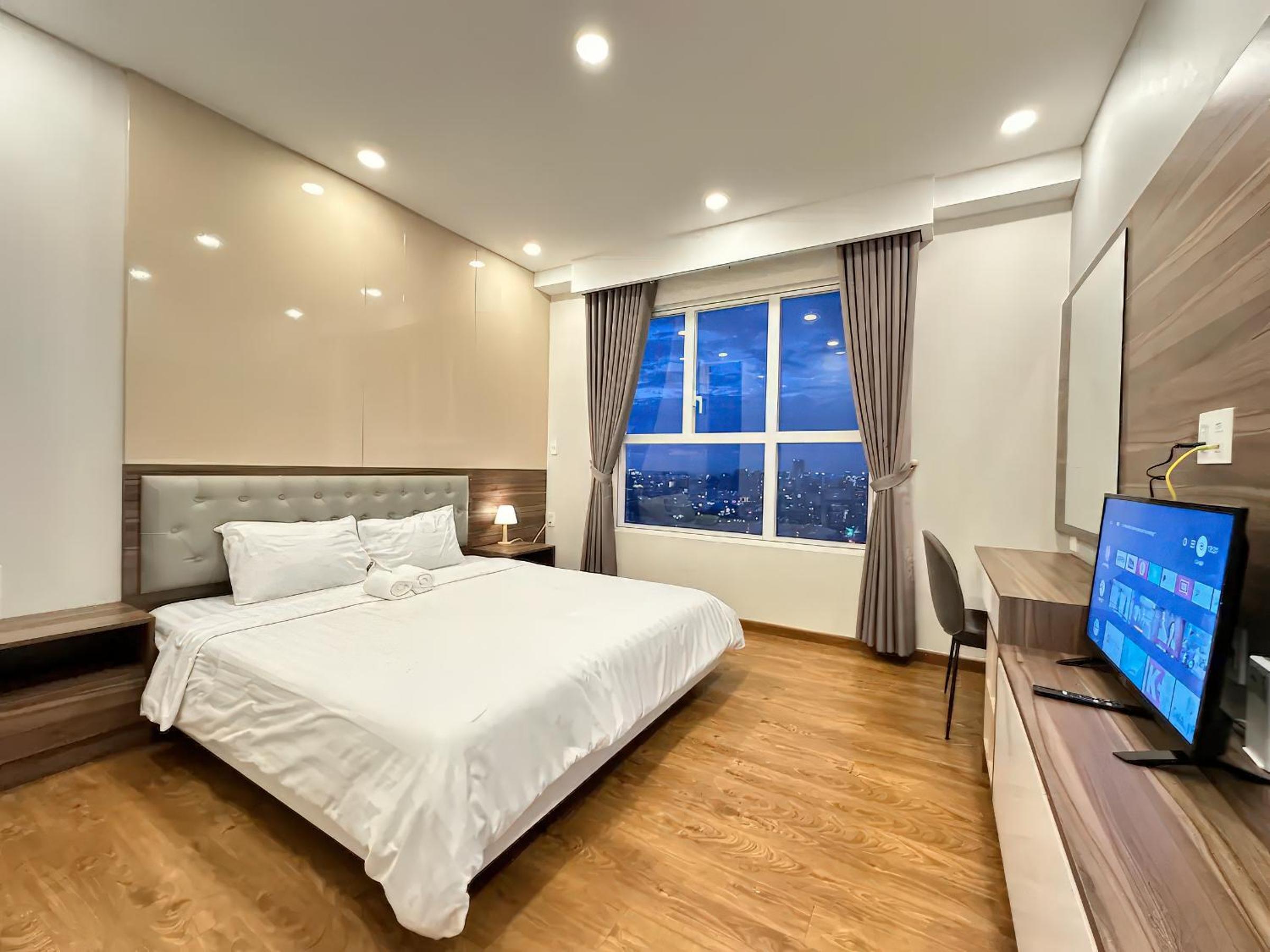 Genius SaiGon - Sunrise City View D7