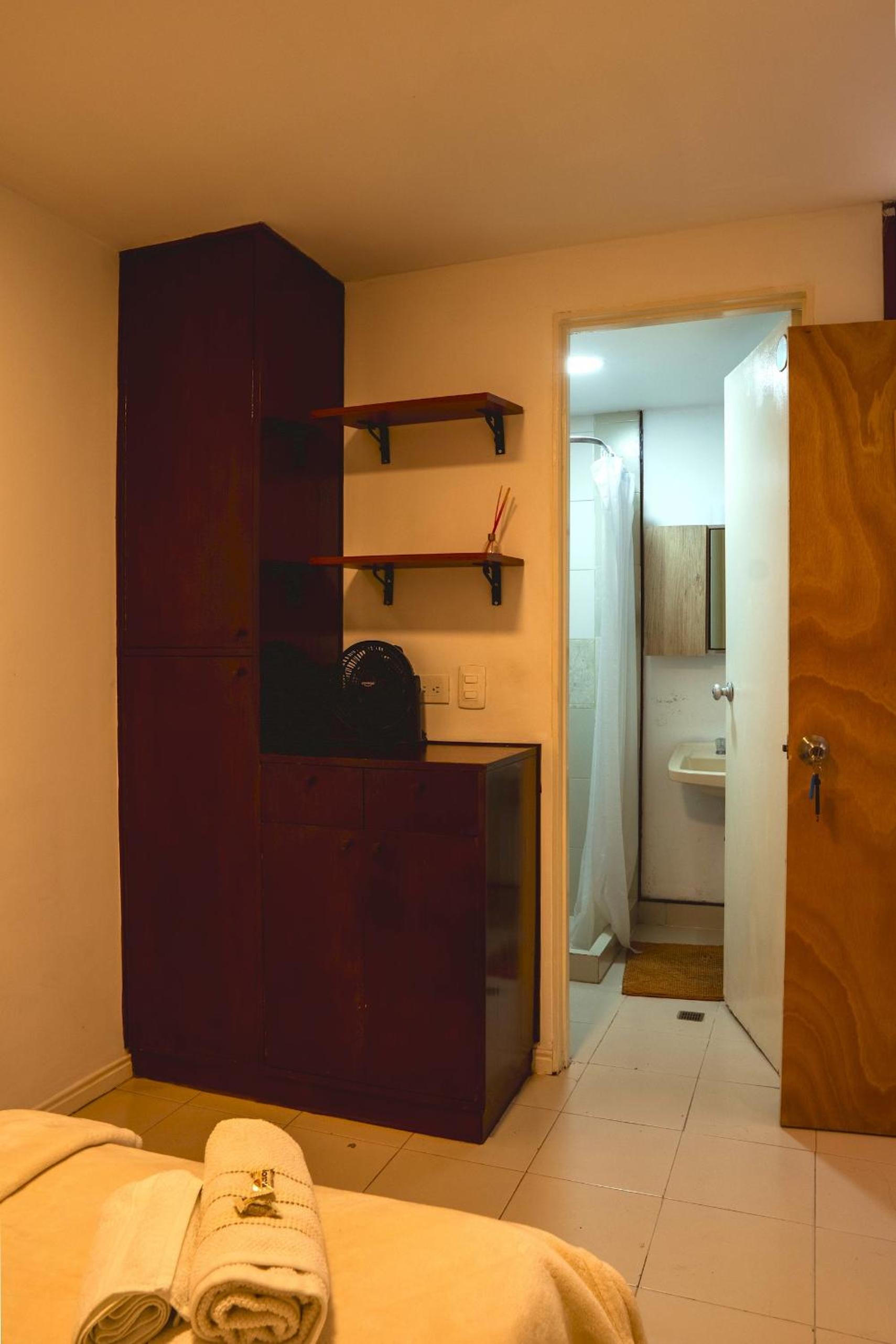 Habitación sencilla con Baño privado en Poblado-A3