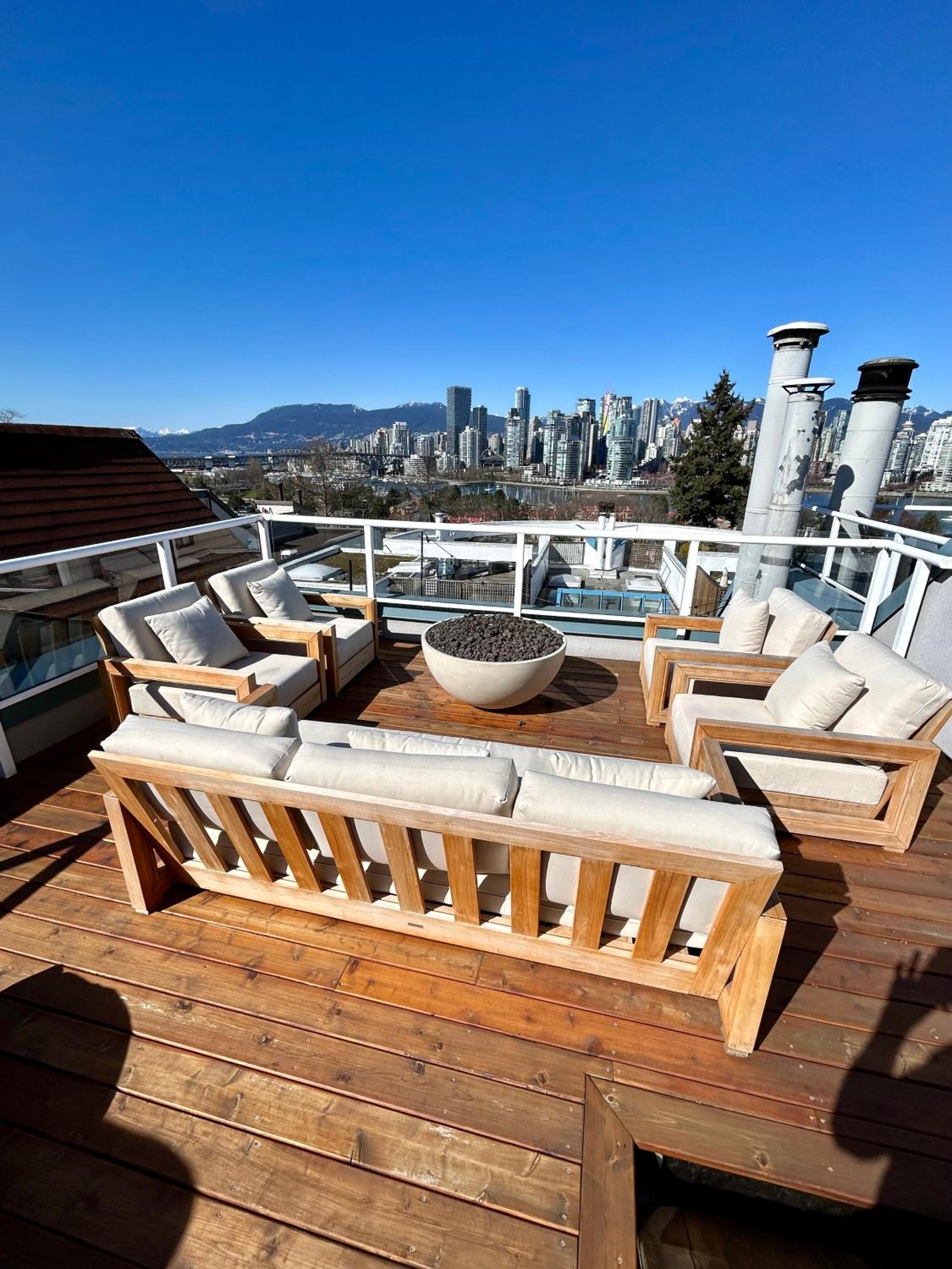 Stunning Views Penthouse Suite
