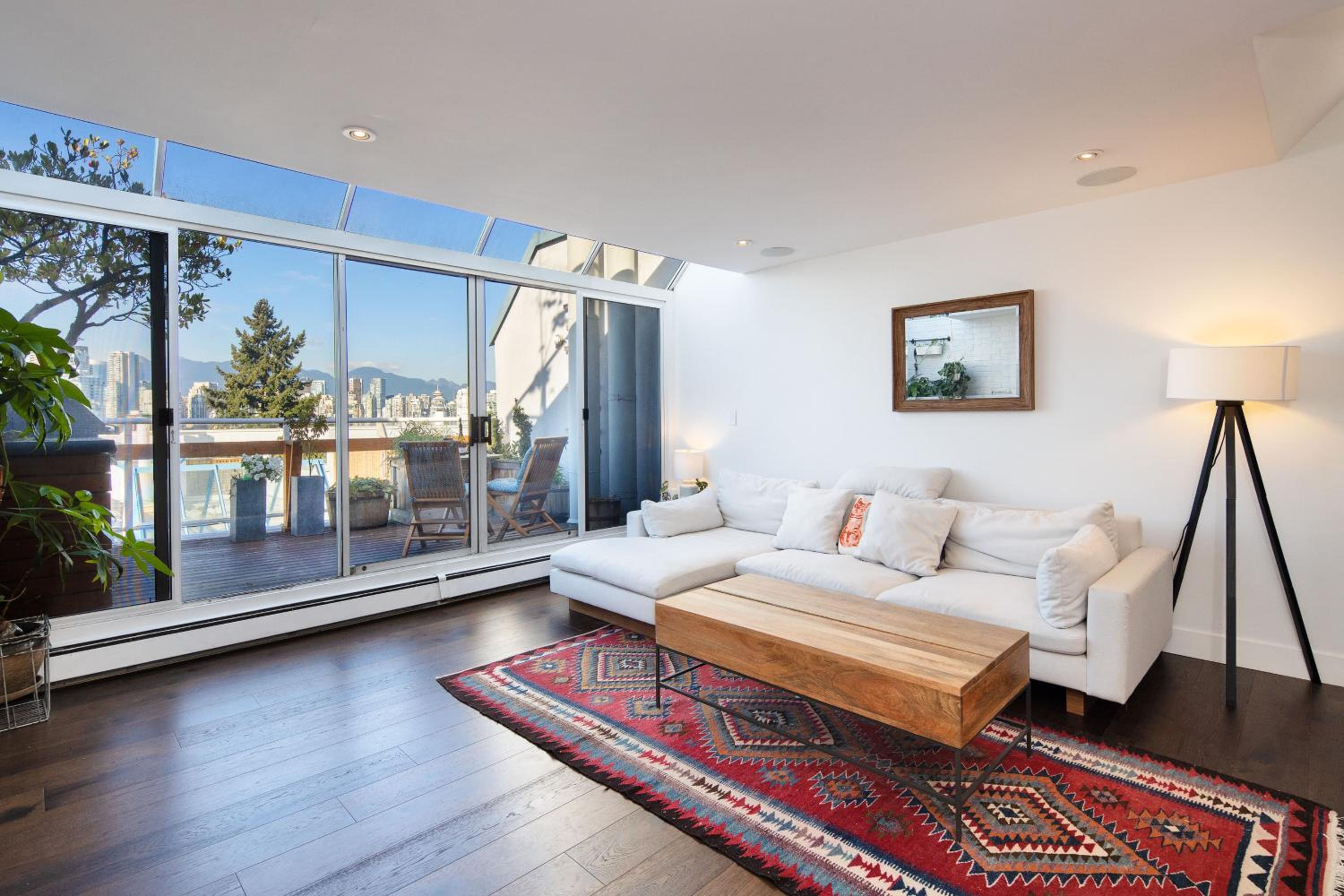Stunning Views Penthouse Suite