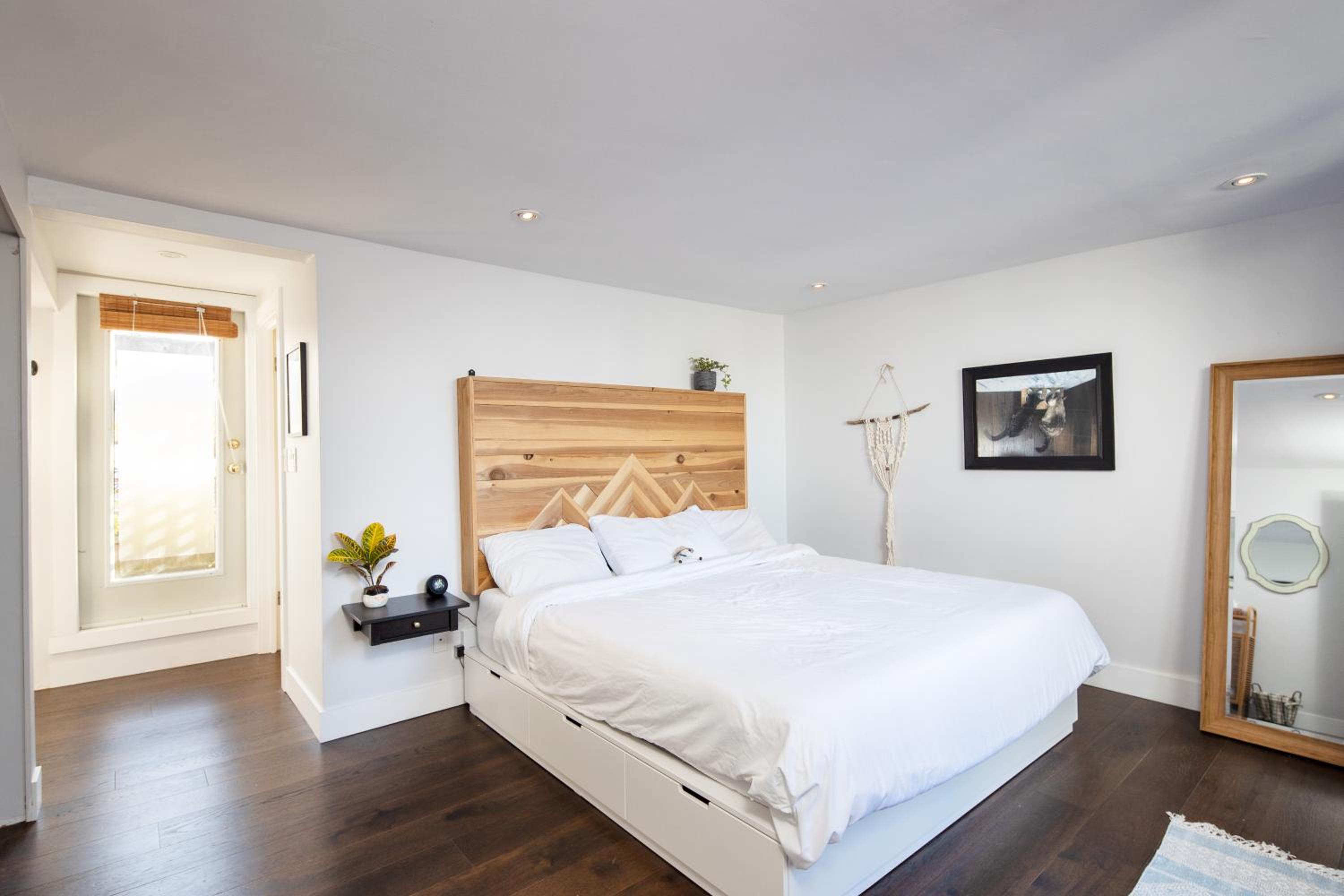 Stunning Views Penthouse Suite