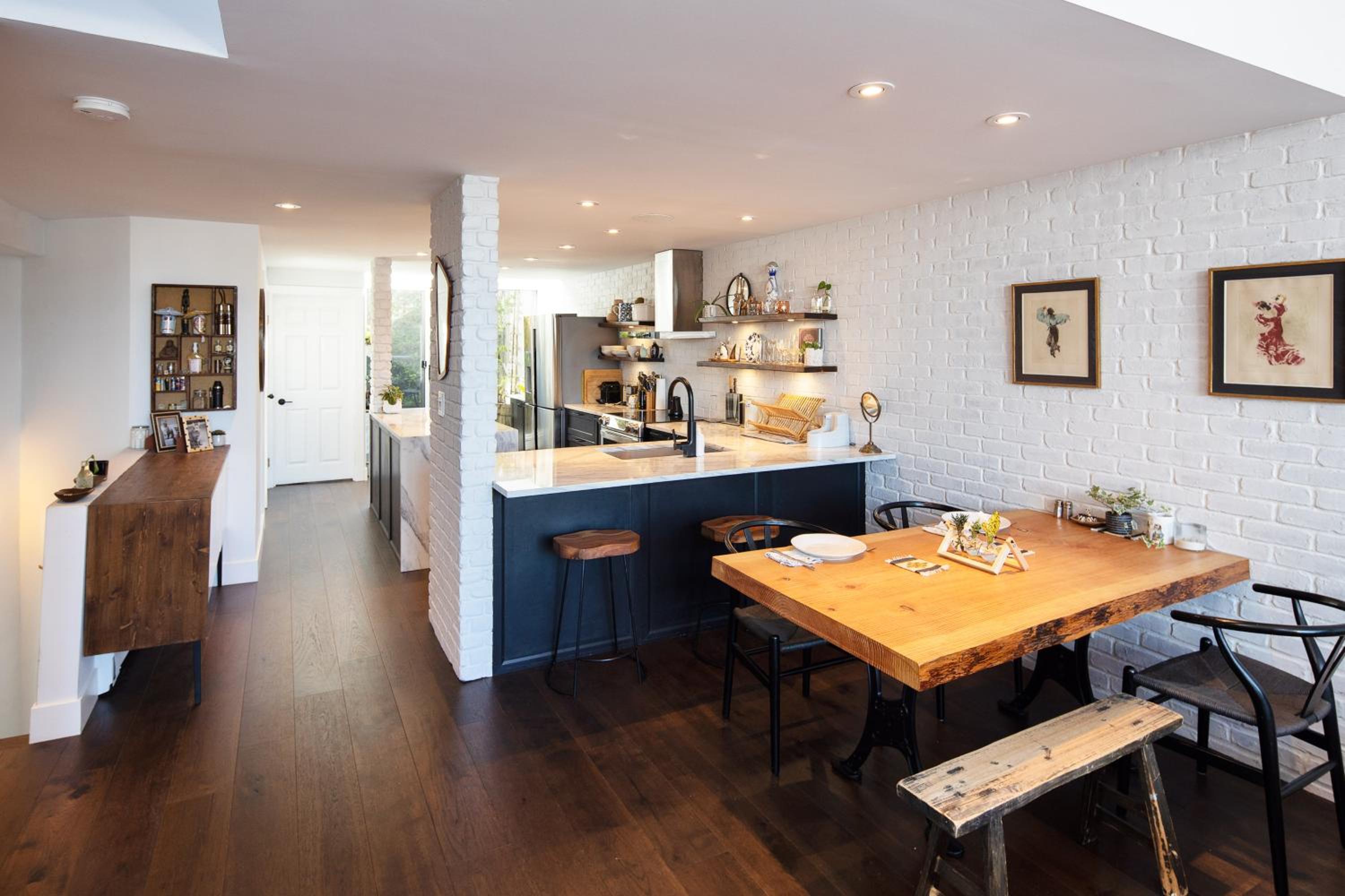 Stunning Views Penthouse Suite