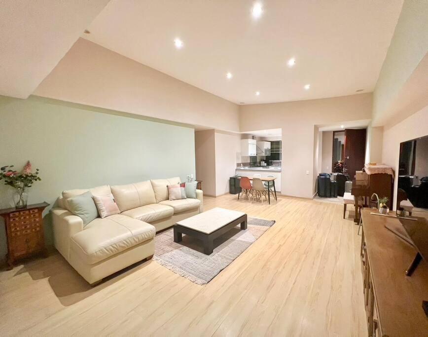 Modern&Cozy 3BR Penthouse in tourist area of CDMX view 3
