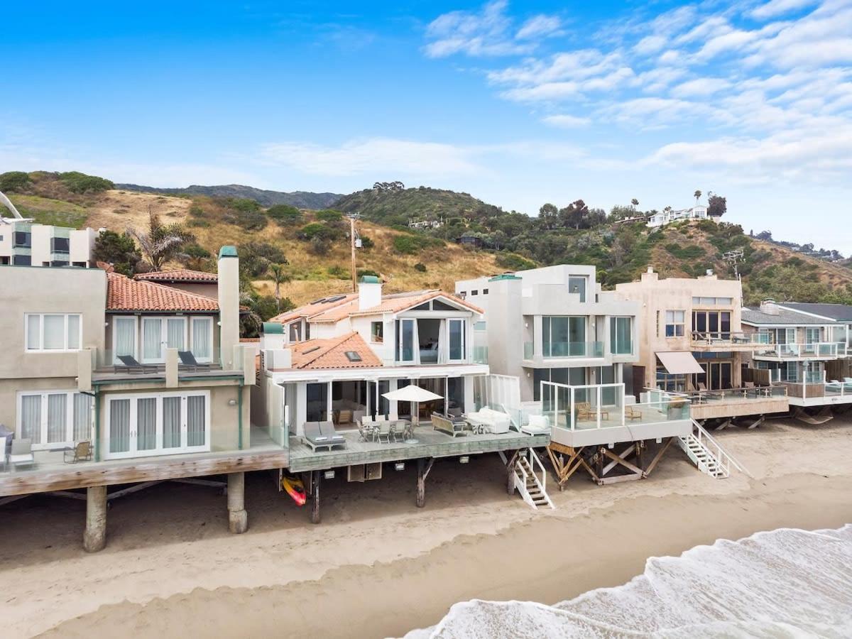The Perfect Sandy Beach house by Stay Awhile Villas
