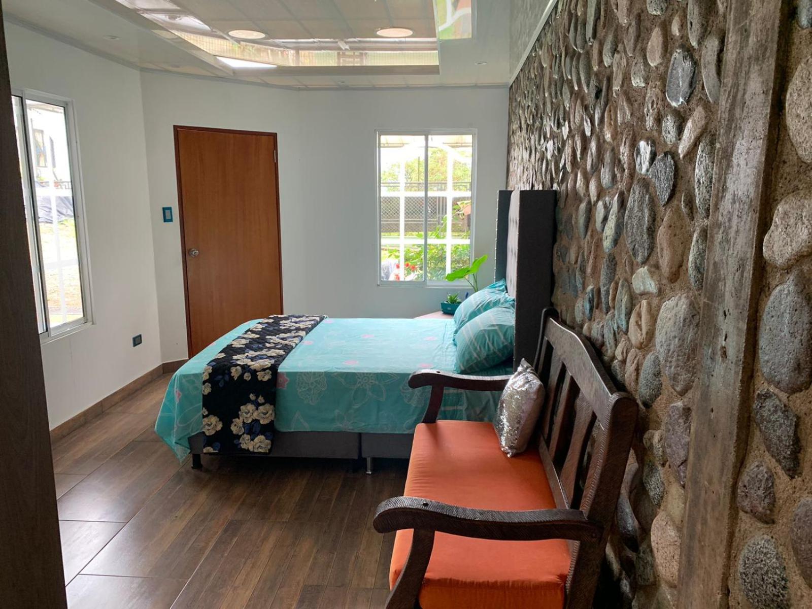 Birdsong lodge
