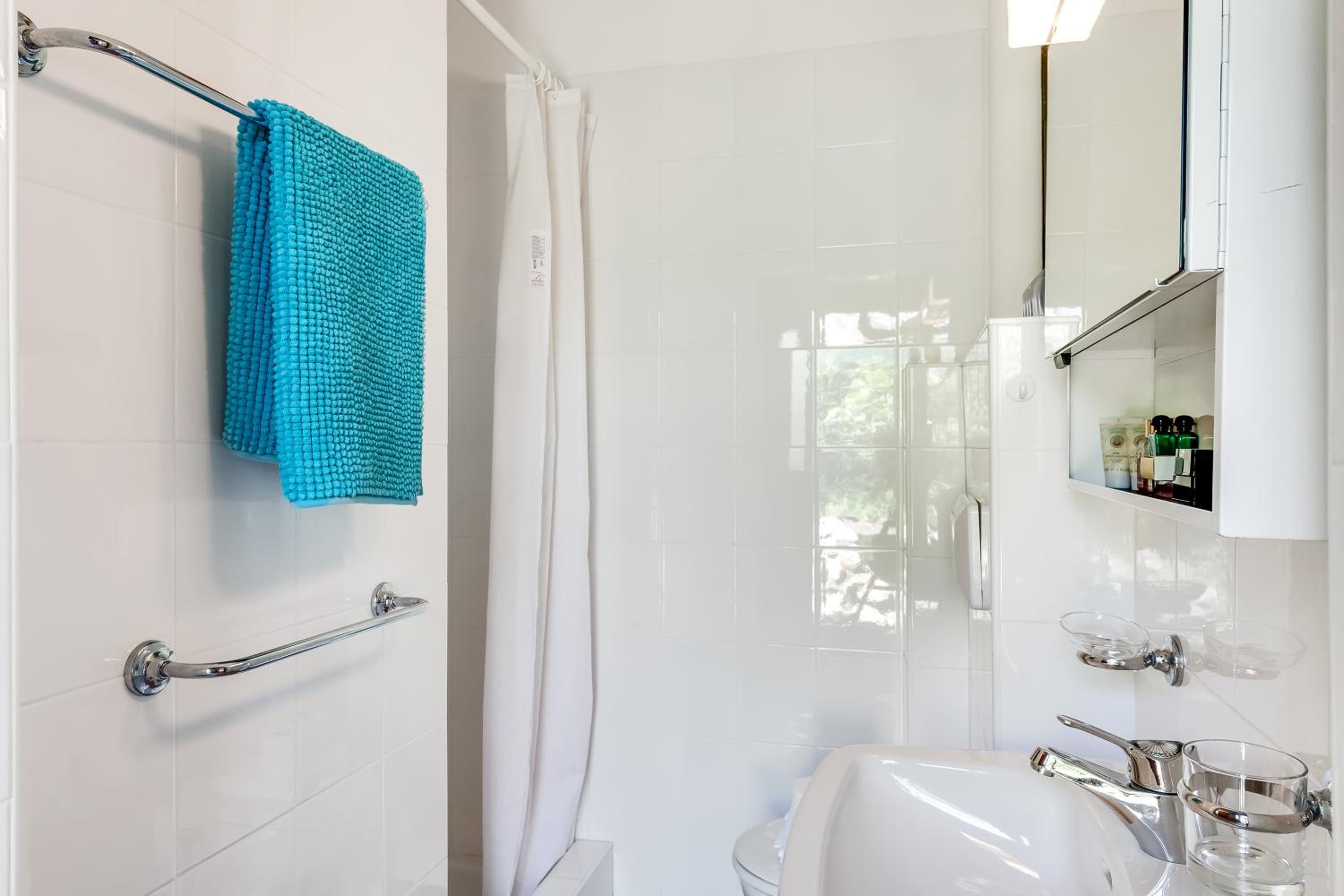 Romantic Apartments - Happy Rentals