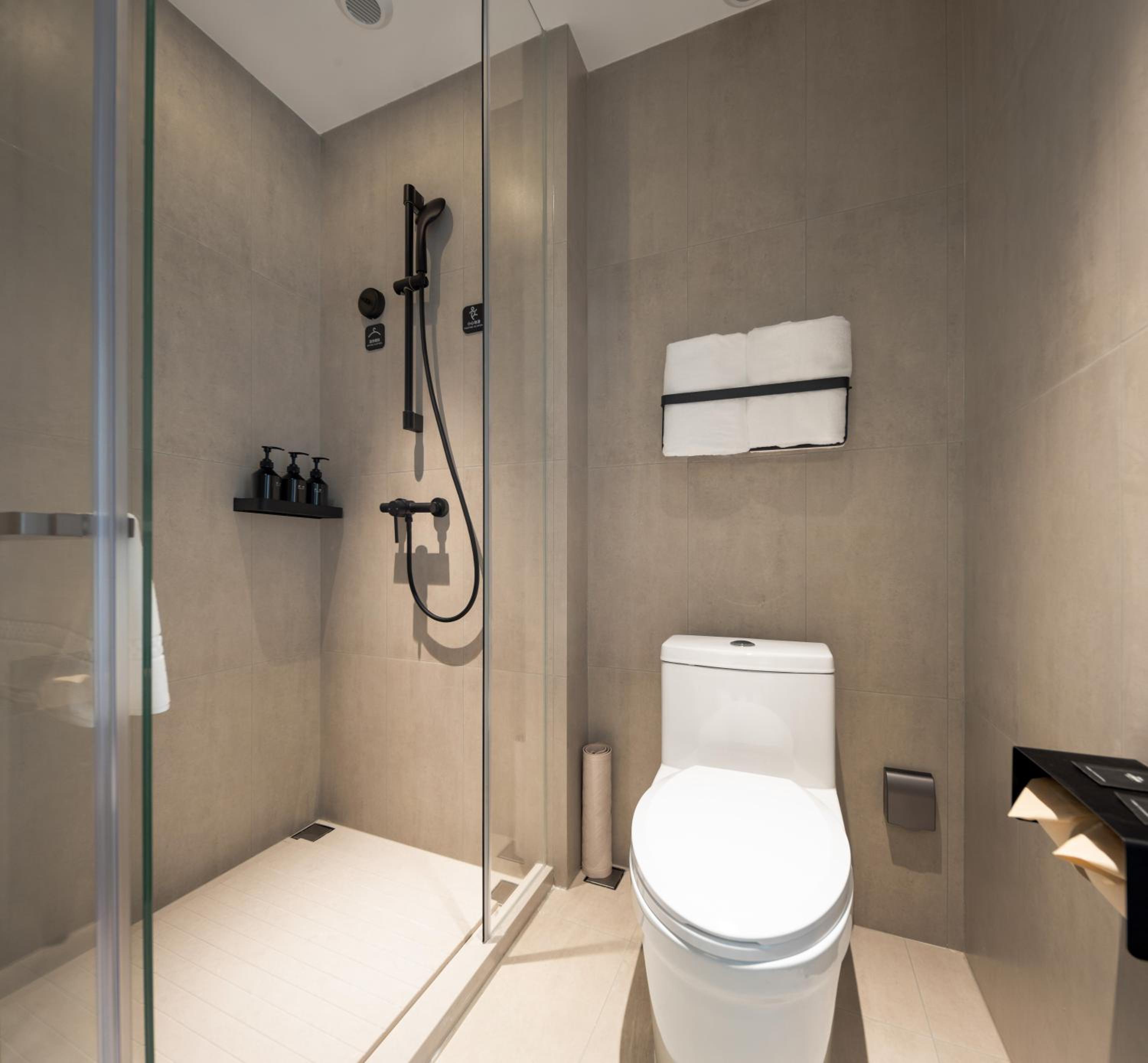 Atour Light Hotel Shenyang Yuhong Plaza Metro Station