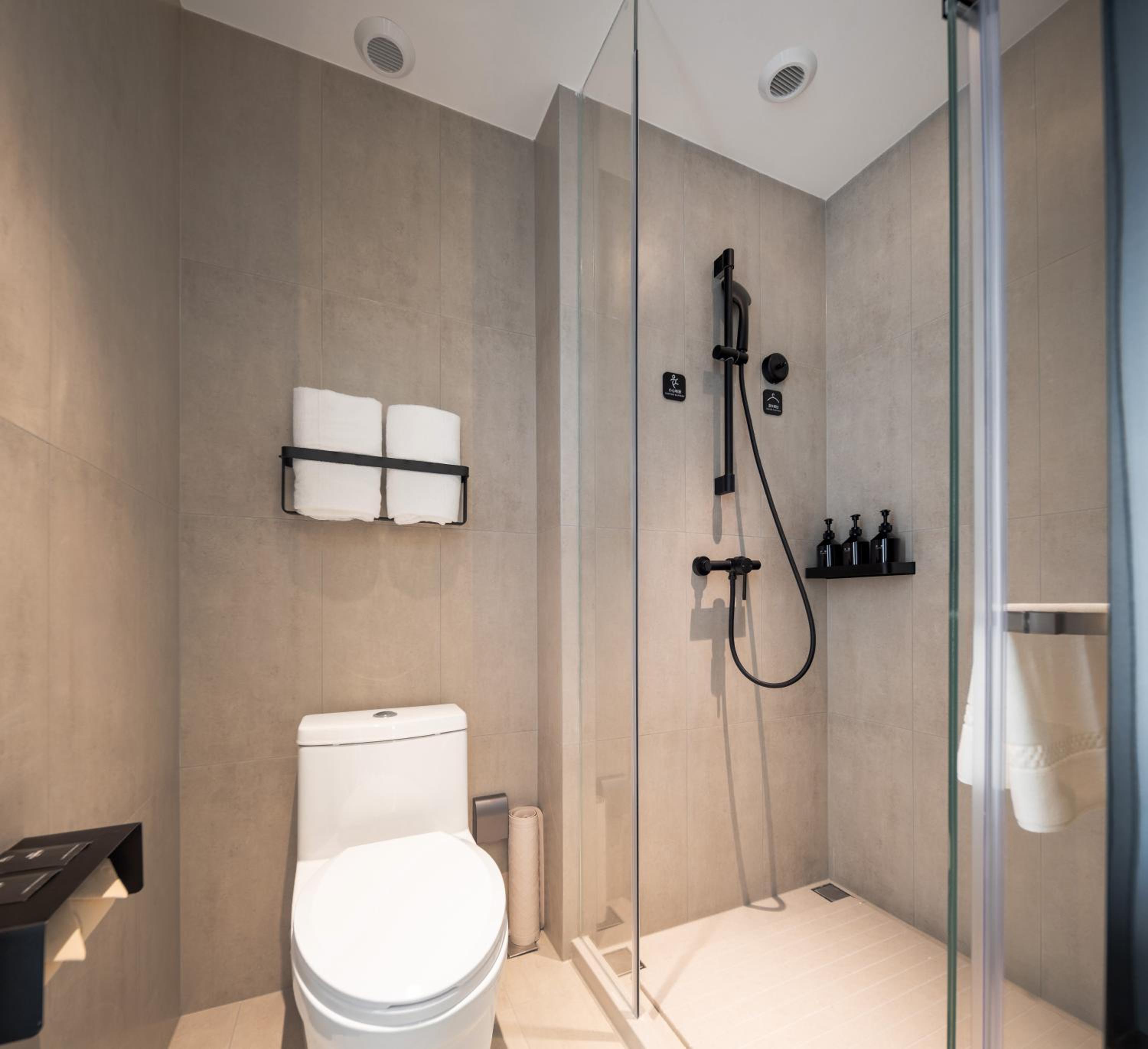 Atour Light Hotel Shenyang Yuhong Plaza Metro Station