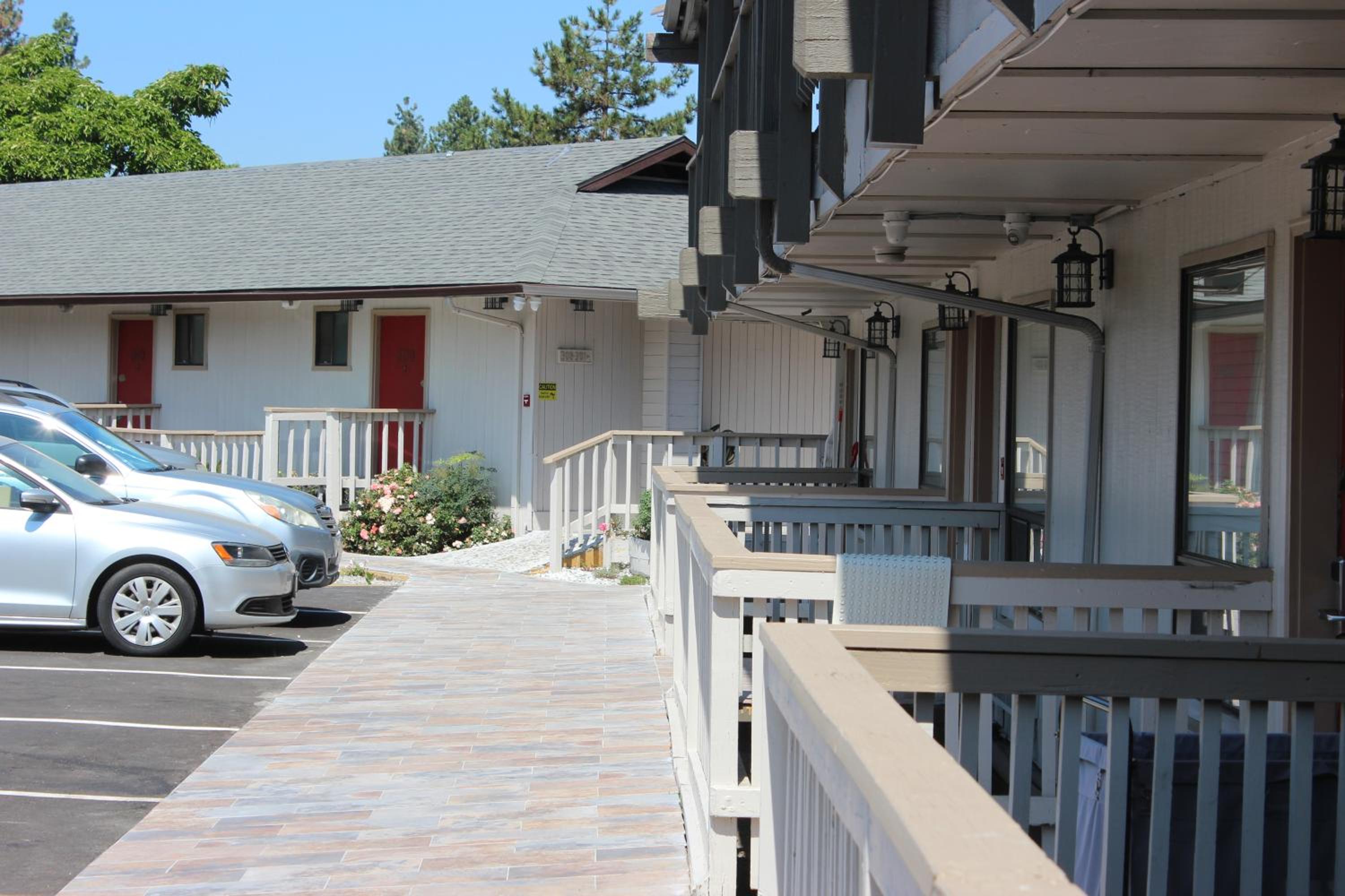 Ashland Vacations - Cedarwood Inn of Ashland - Property Image 20