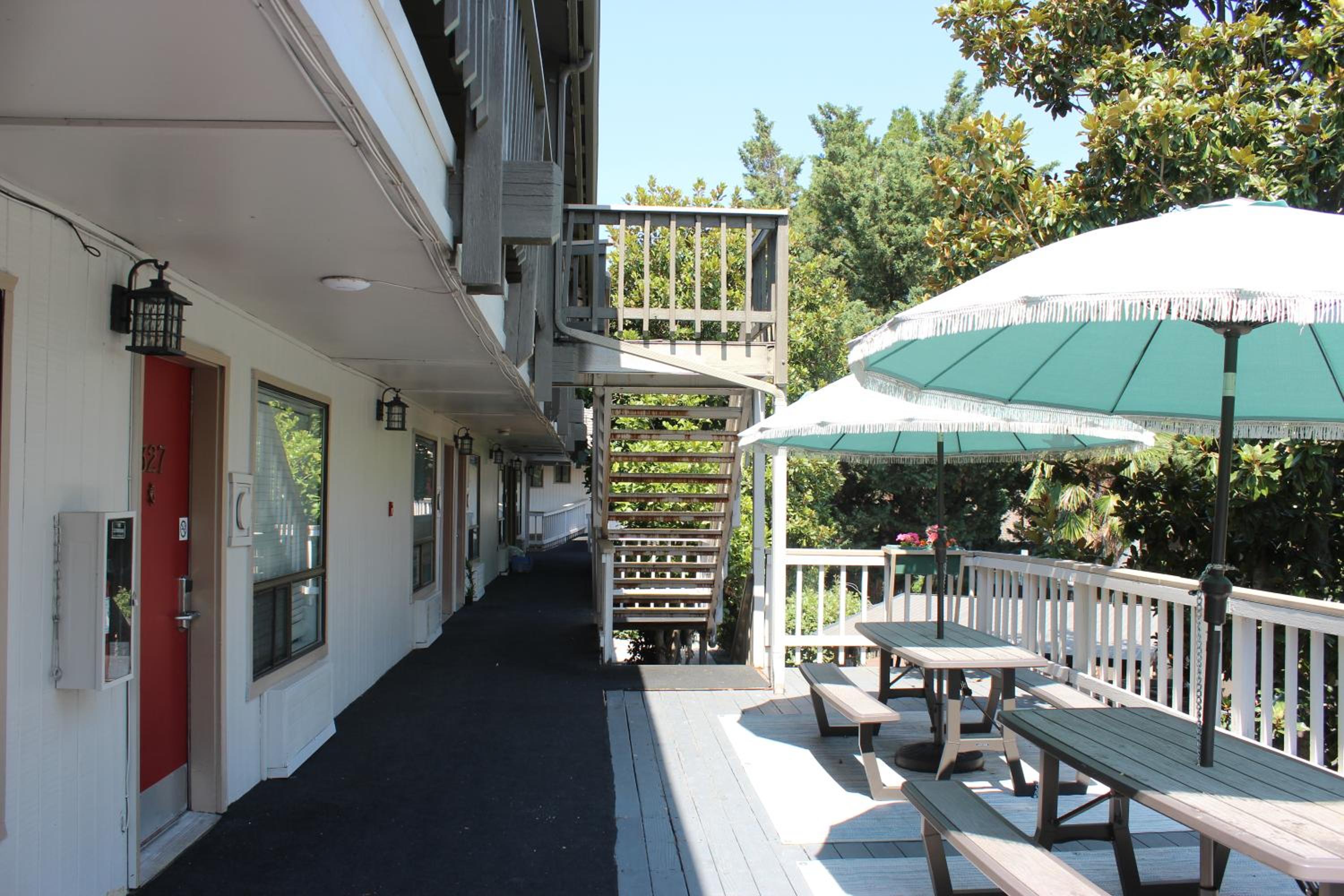 Ashland Vacations - Cedarwood Inn of Ashland - Property Image 34