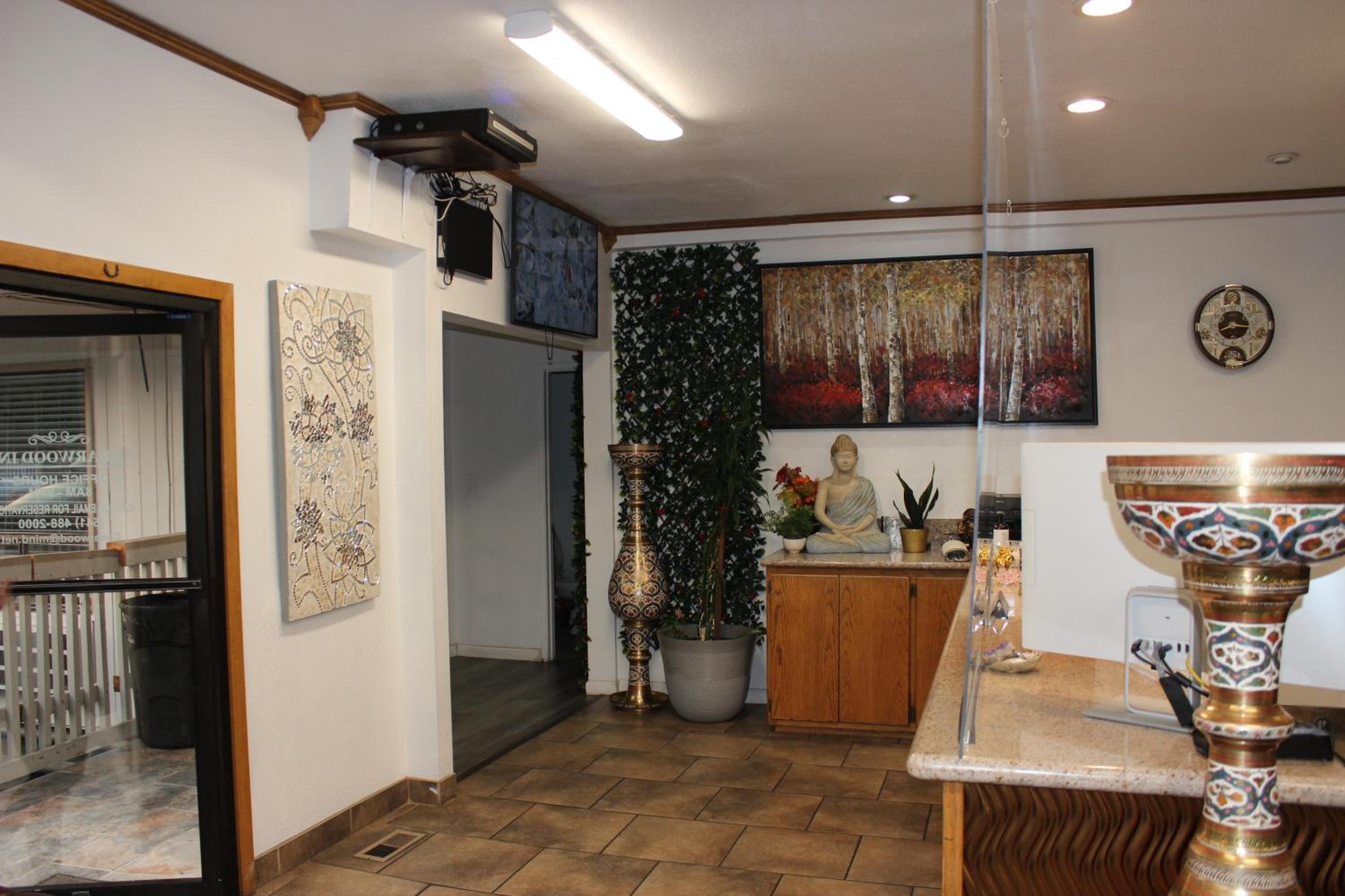 Ashland Vacations - Cedarwood Inn of Ashland - Property Image 115