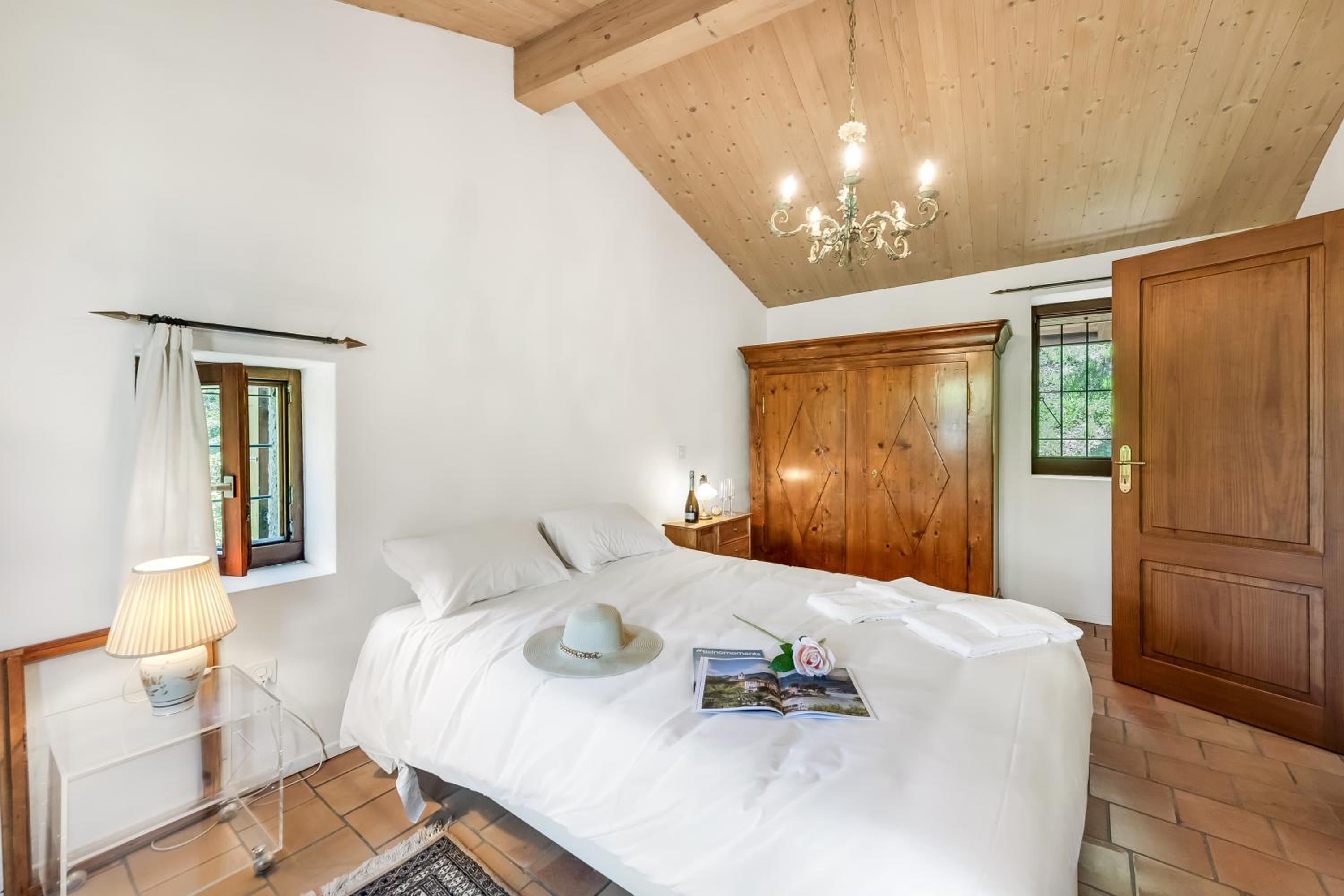 Romantic Apartments - Happy Rentals