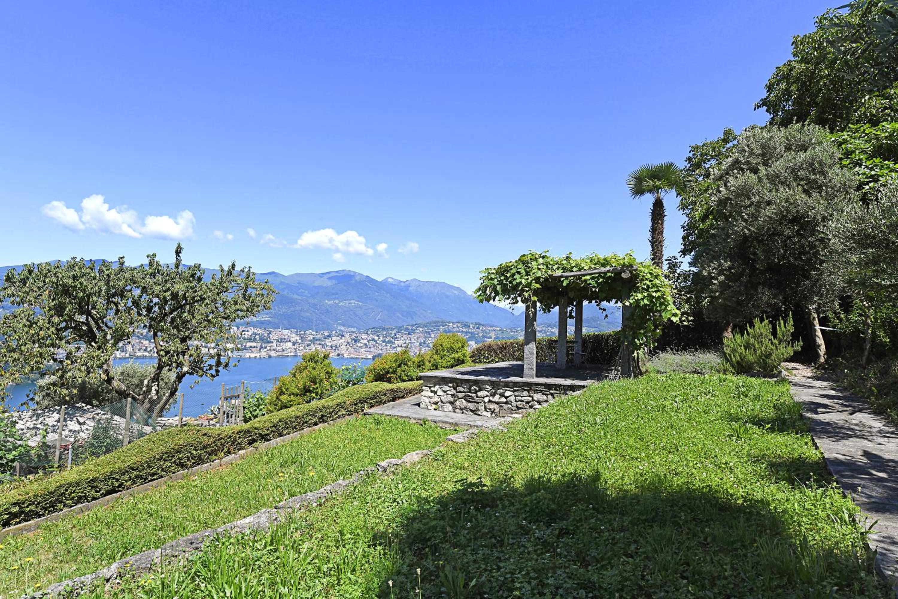 Romantic Apartments - Happy Rentals