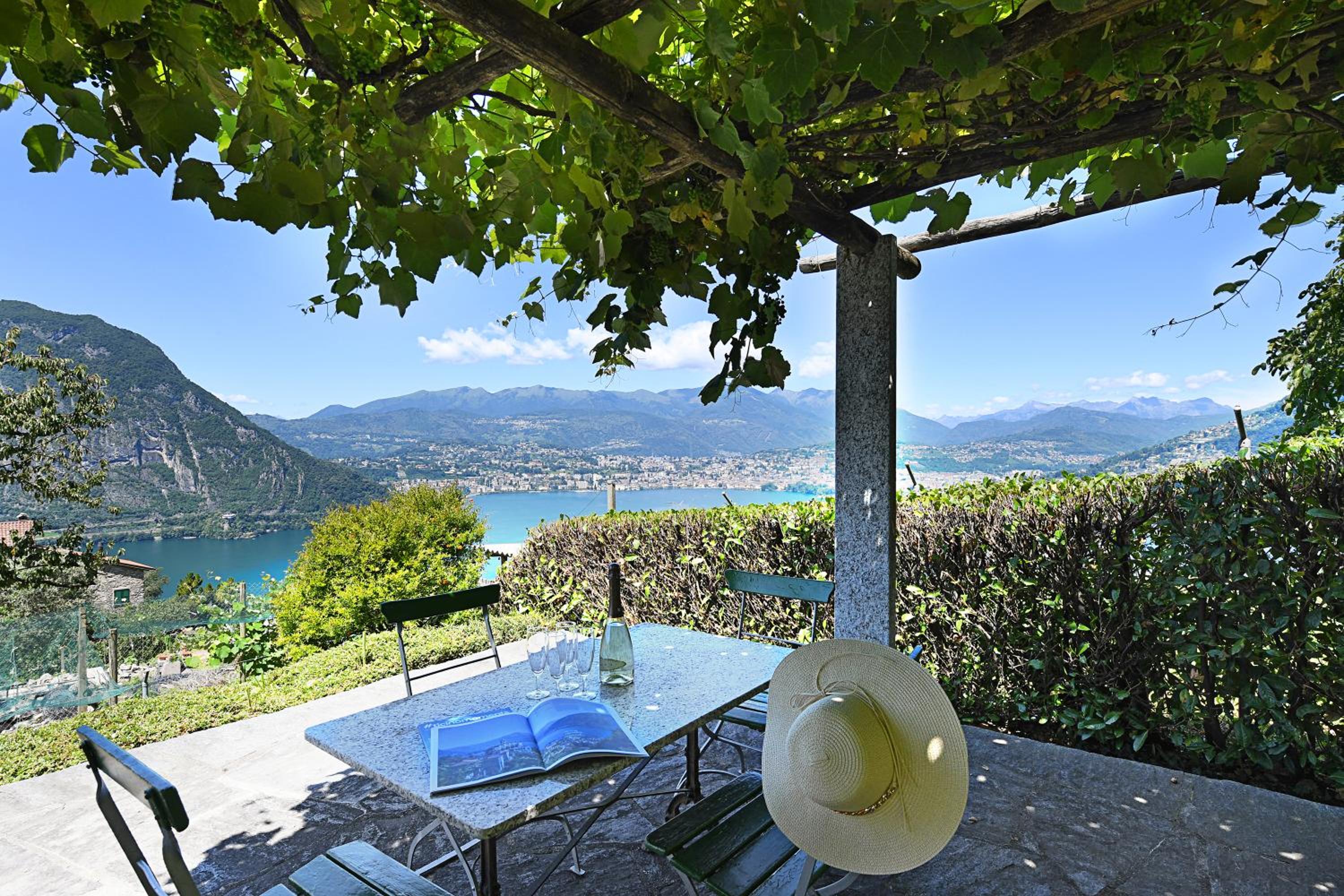 Romantic Apartments - Happy Rentals