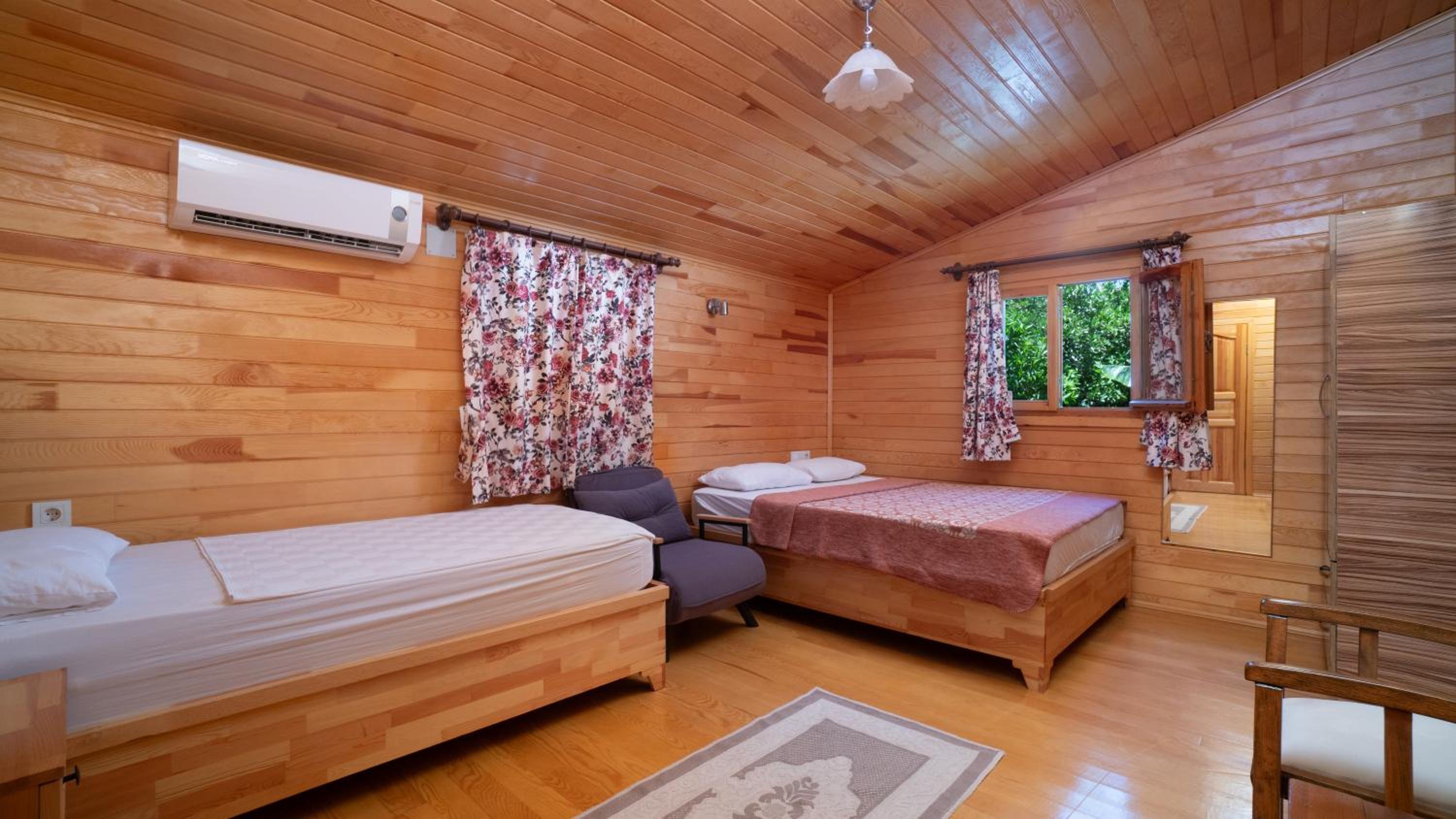 Lemon Garden Lodge