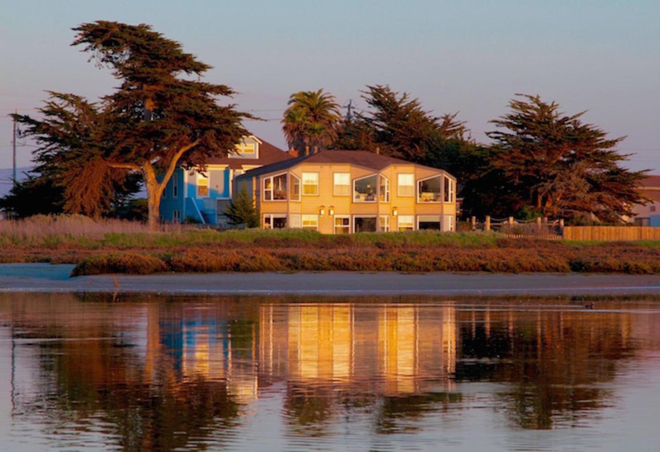 Captain's Inn at Moss Landing