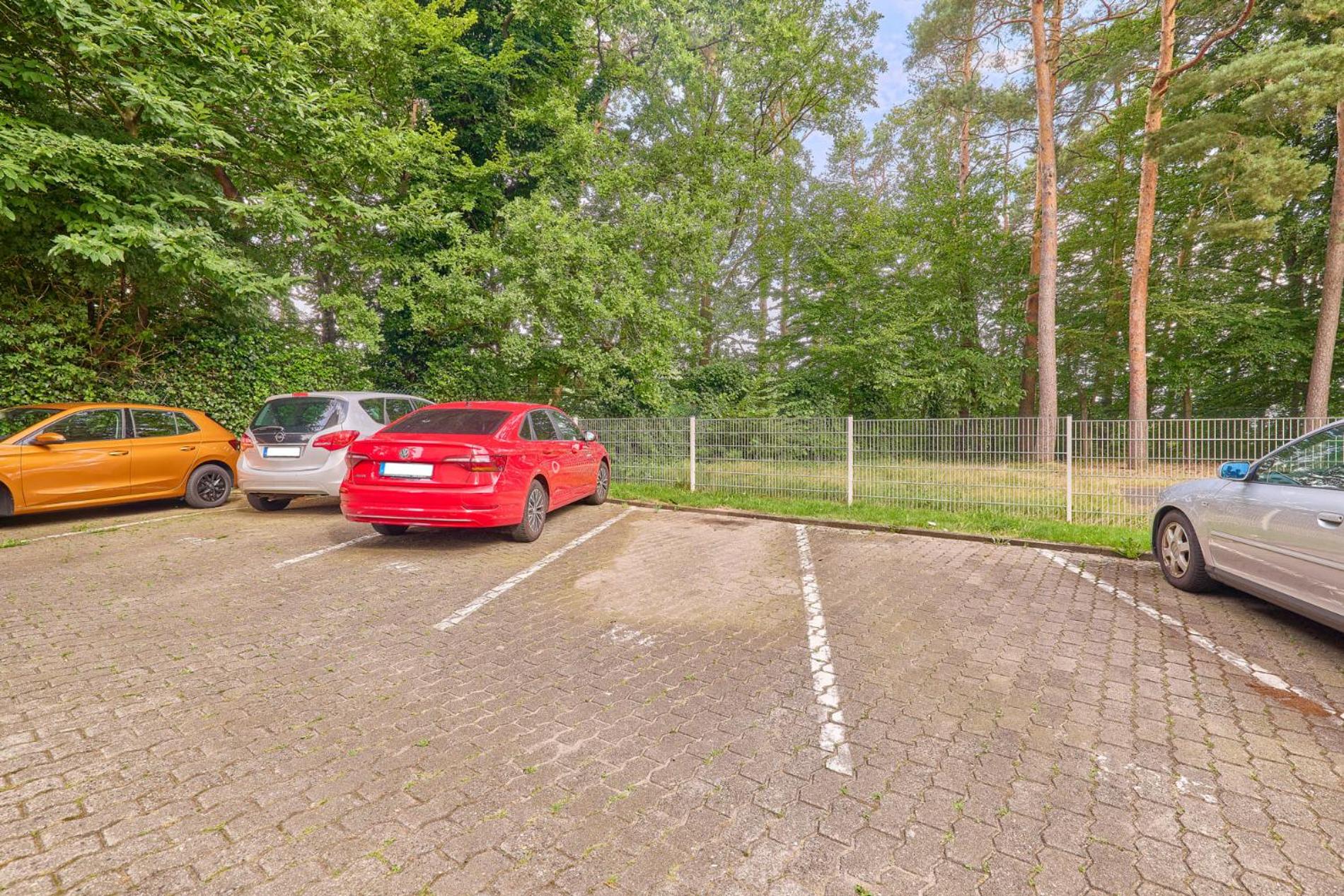 Victoria-4-Zimmer, Parkplatz, 2 Balkone, bis 6 Gäste