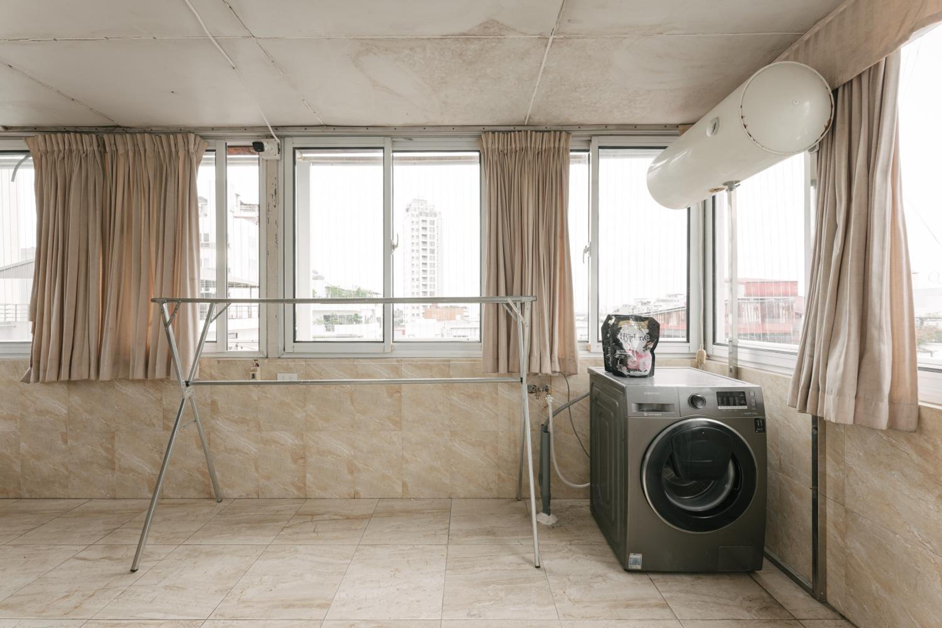 Family Room 10mins to Hoan Kiem Lake