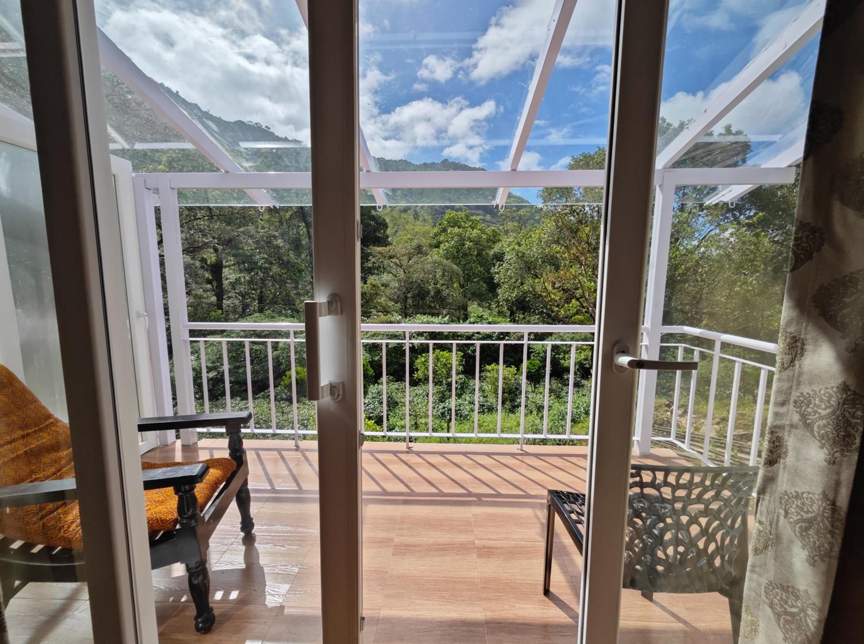 Ibex Resorts, Valparai Mistly view 4