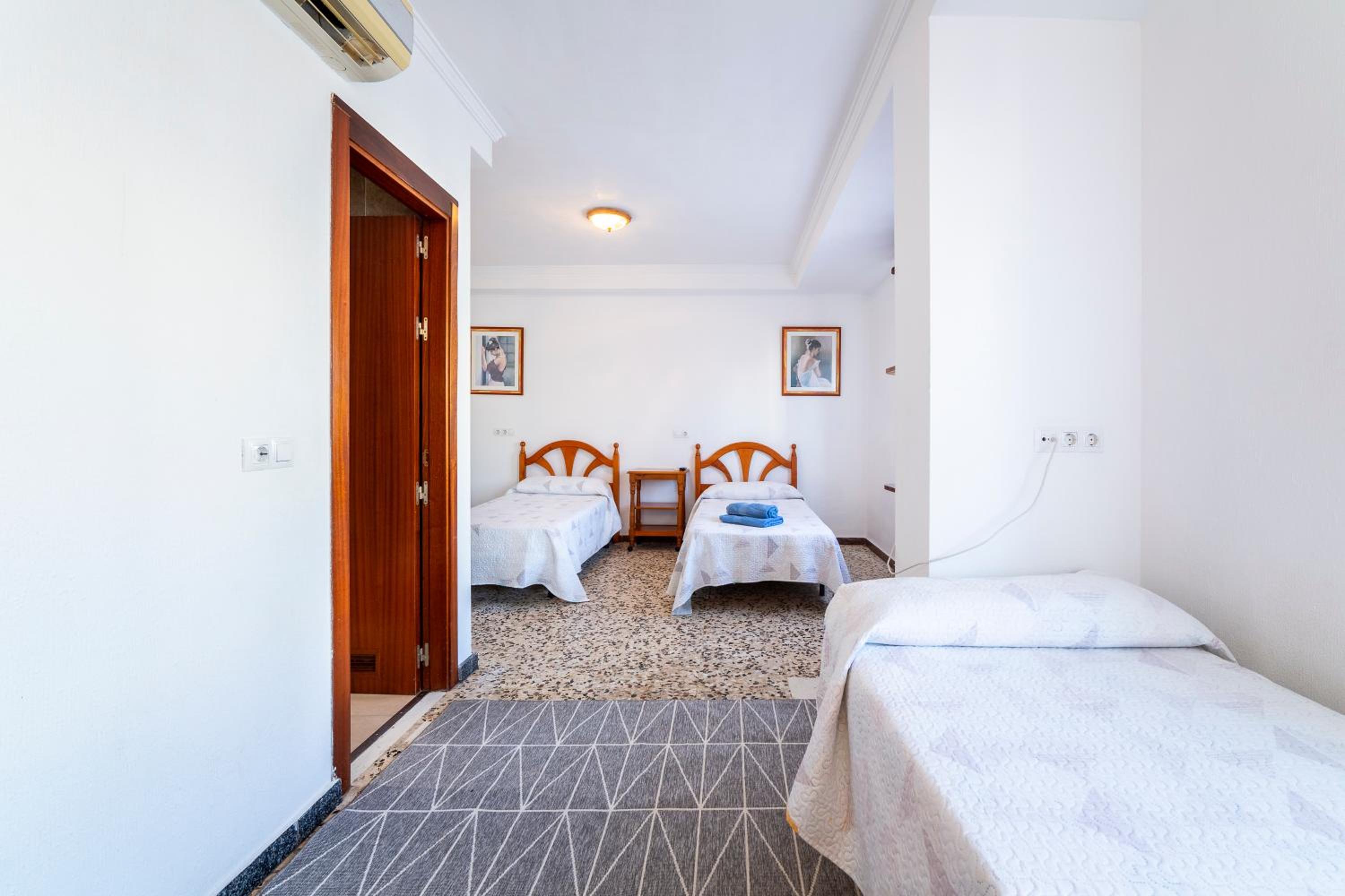Hostal Moya