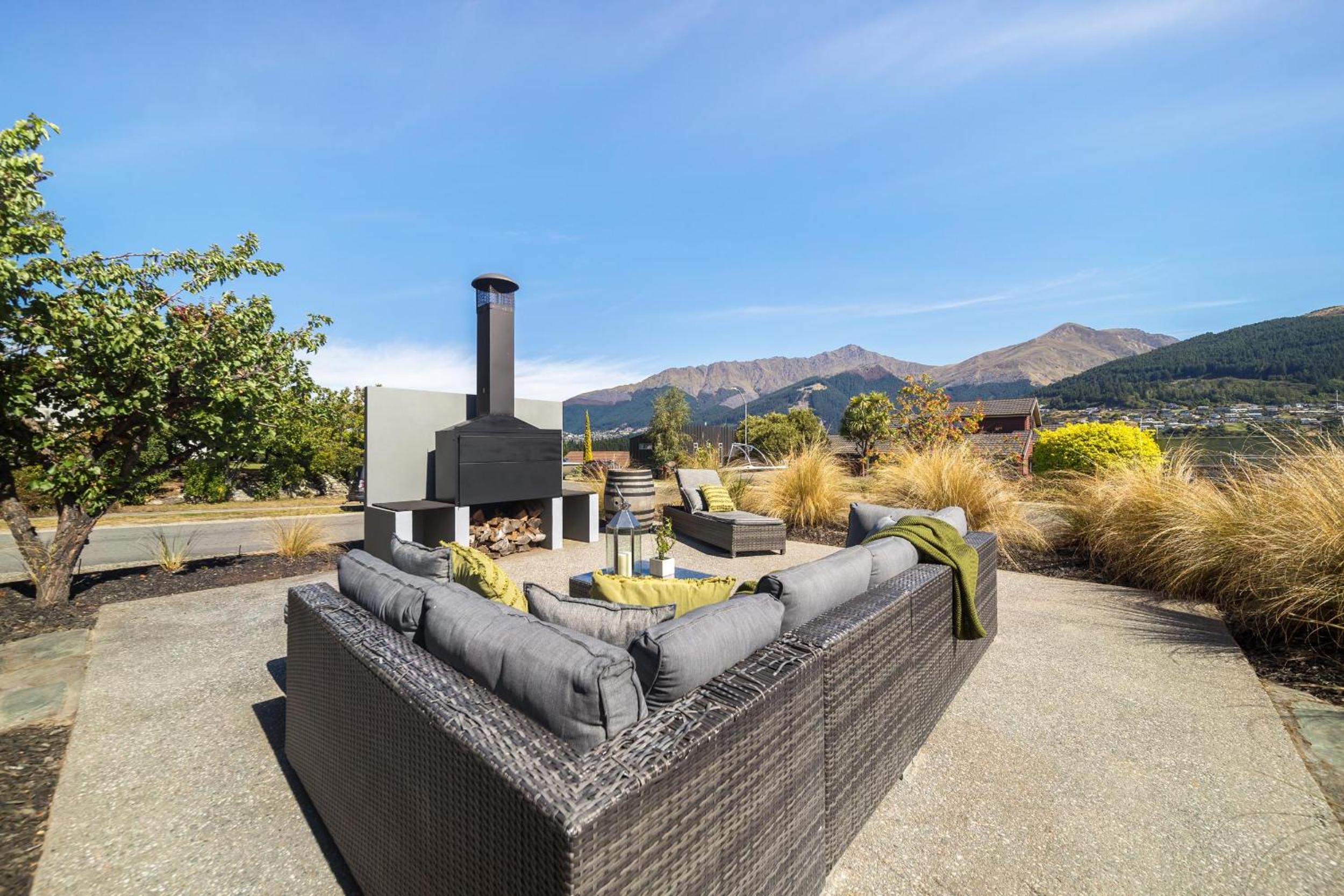 Kelvin Heights - Sunny 2 Bed Home view 2