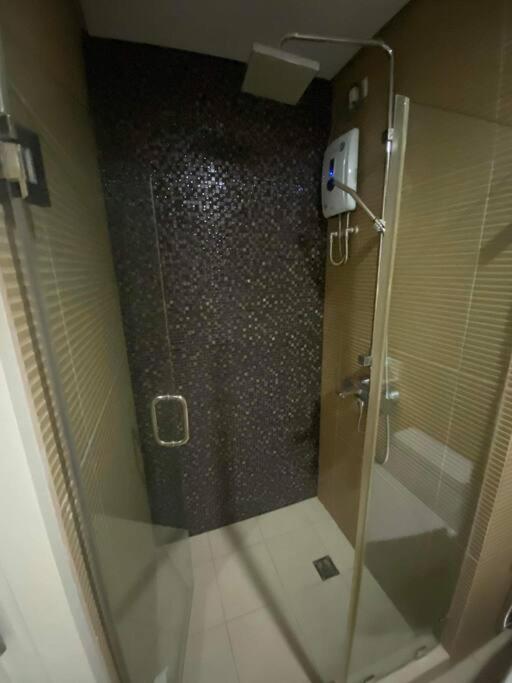 1BR Premium condo - Twin Oaks Pl PANORAMIC VIEW view 4