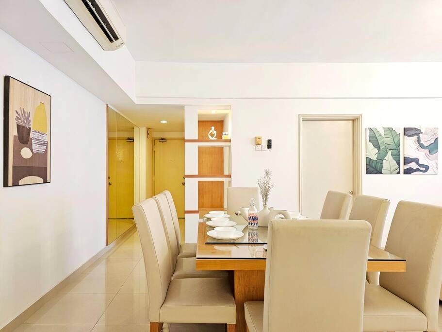 Fahrenheit Bukit Bintang Big Group 13Pax Family Suites