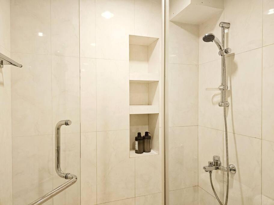 Fahrenheit Bukit Bintang Big Group 13Pax Family Suites