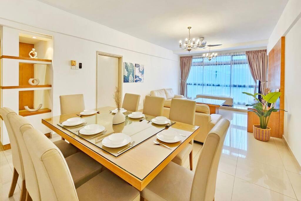 Fahrenheit Bukit Bintang Big Group 13Pax Family Suites