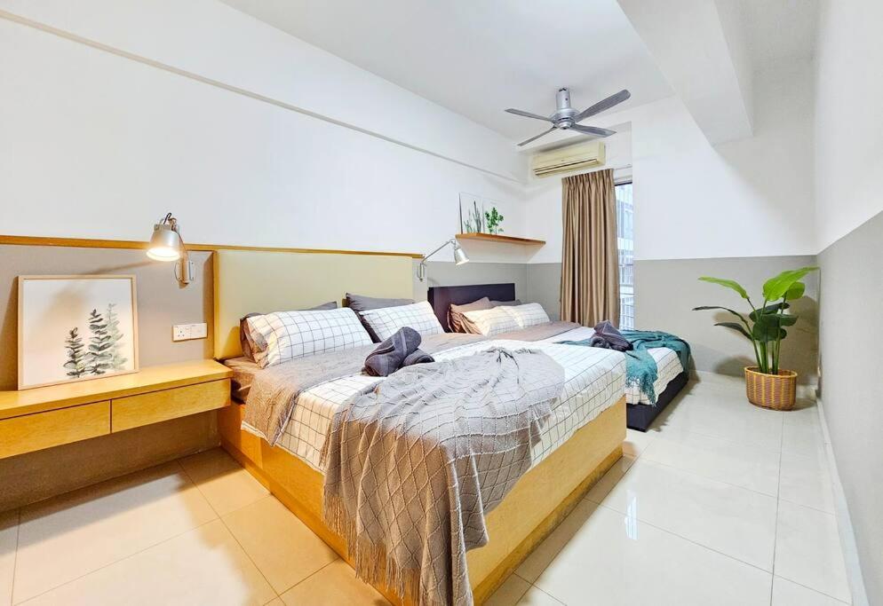 Fahrenheit Bukit Bintang Big Group 13Pax Family Suites