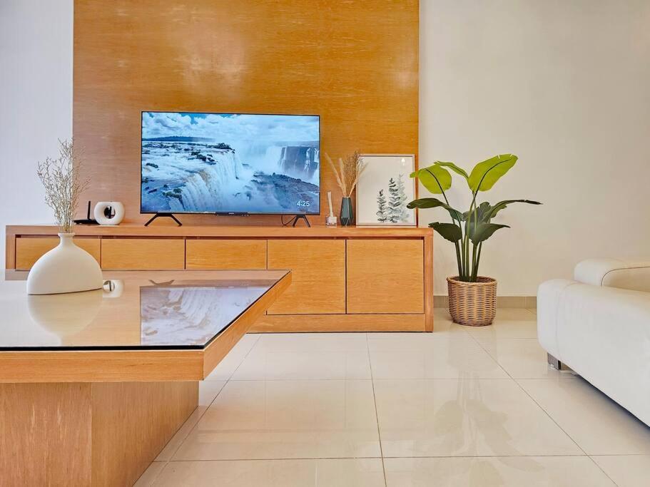 Fahrenheit Bukit Bintang Big Group 13Pax Family Suites
